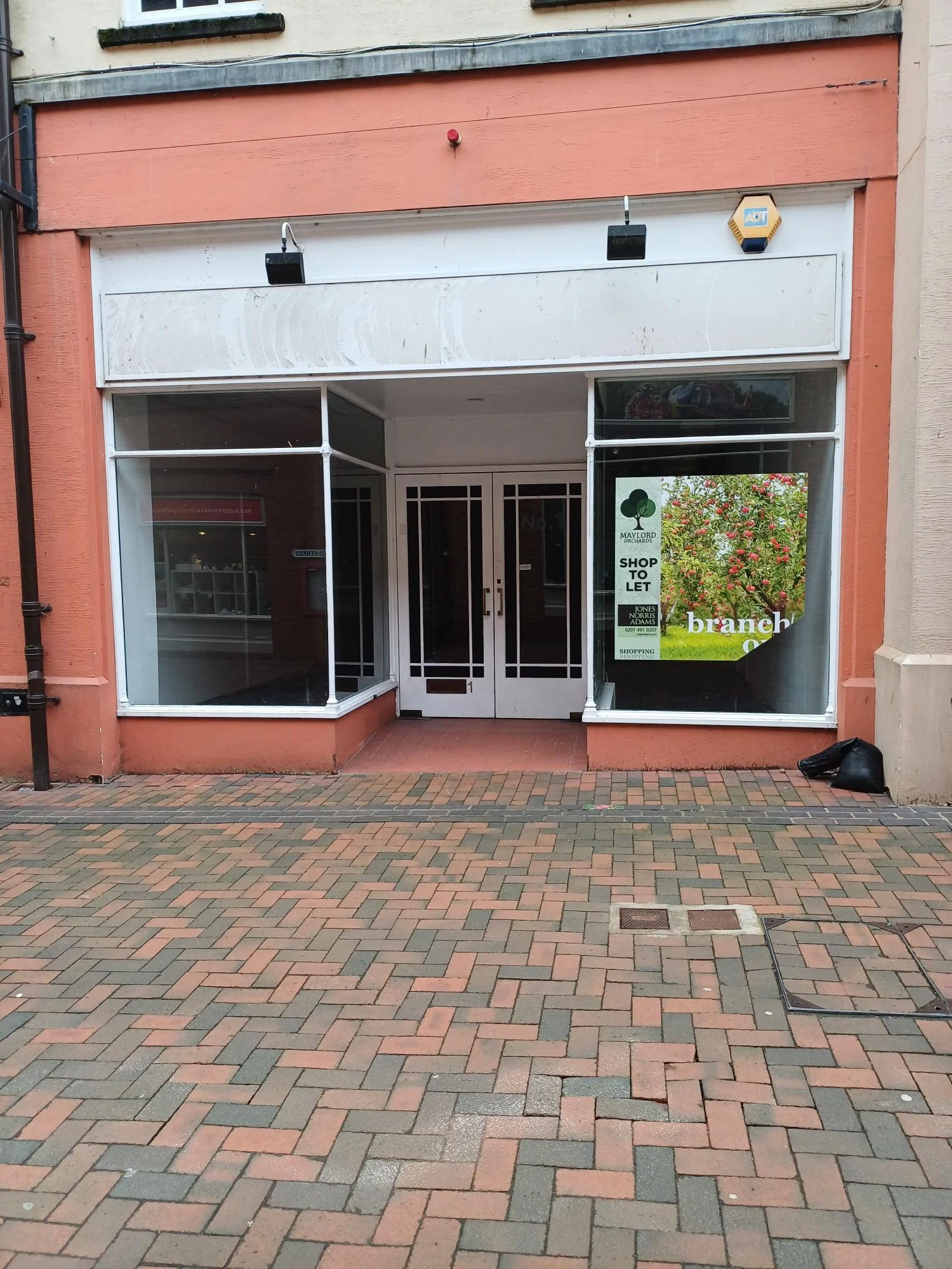 VACANT UNIT