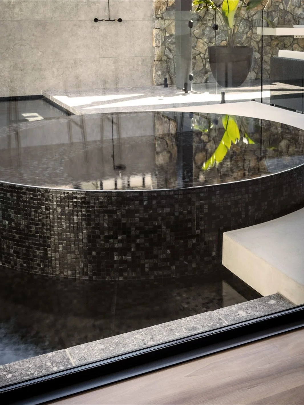Some pools look good at first glance. Ours are built to look flawless up close.

This Keilor spa is a good example, every curve, level and grout line finished to perfection. The result speaks for itself.

That&rsquo;s what sets TLC Pools apart: preci