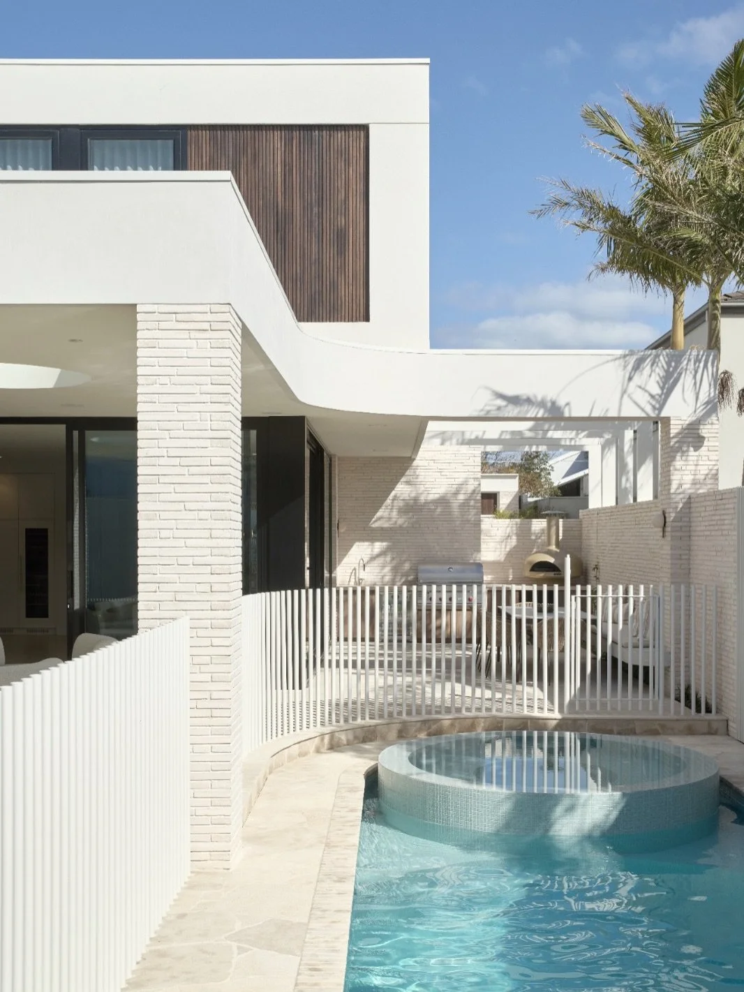 A few favourites from LUME house.

Design: @mintdesignau 
Build: @tlc_pools
Landscape: @modernlivinglandscapes
Home: @thomasarcherhomes for @aimeetarulli_stylist
Photography : @jamesgeer