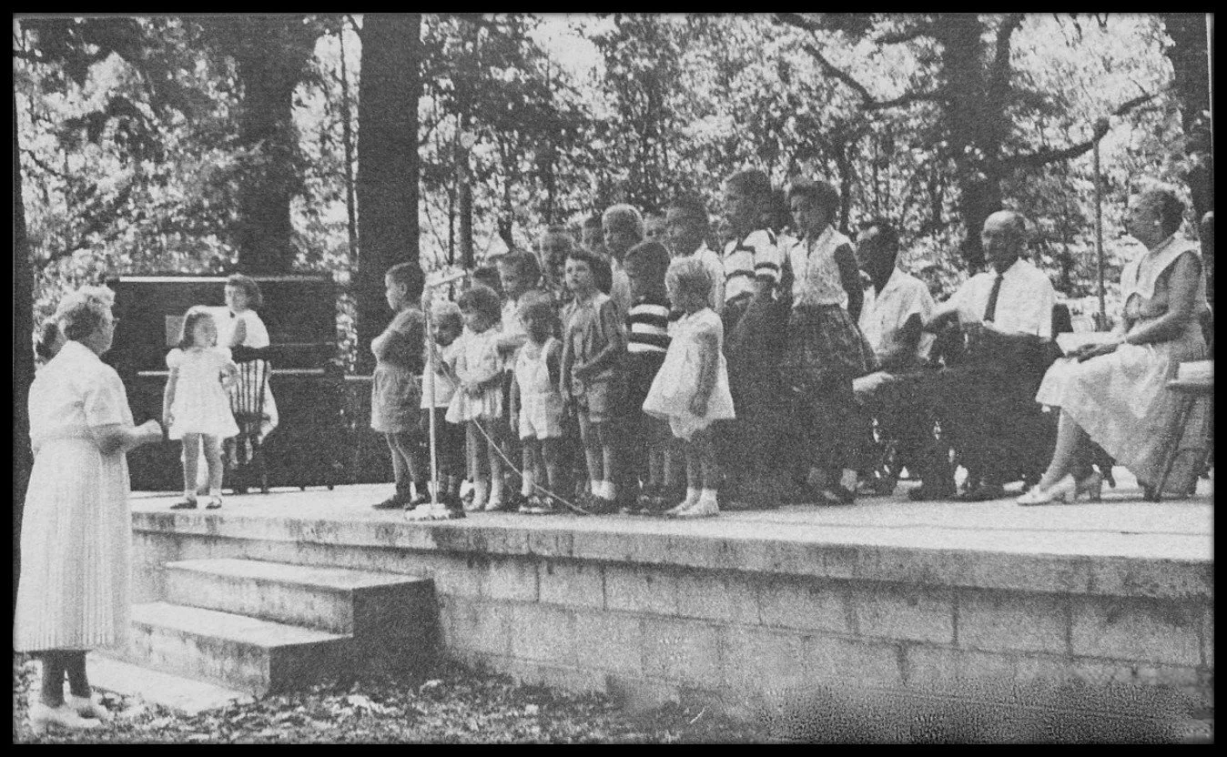 A choir at the Oyster Picnic