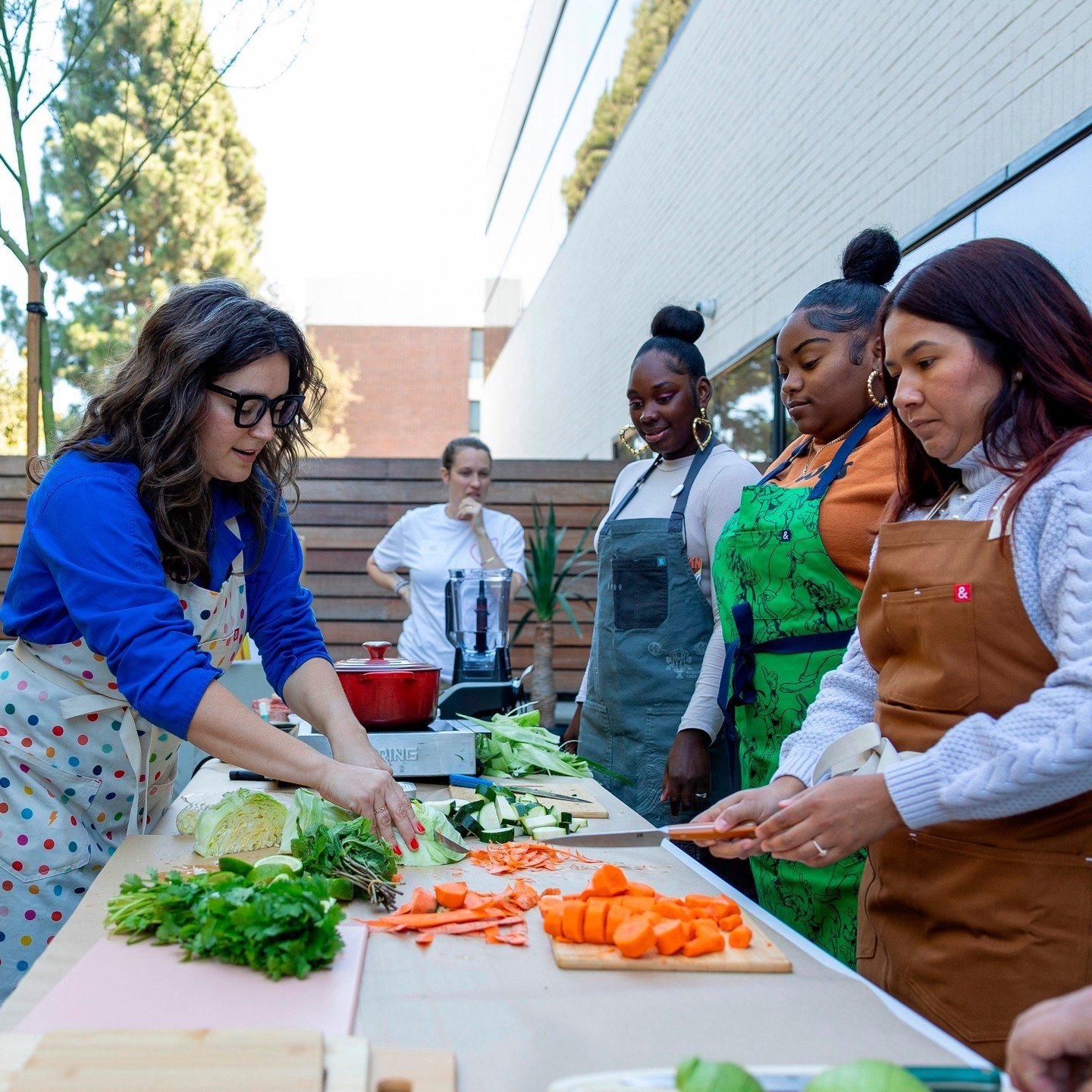 Huge thanks to our amazing community and the incredible workshop facilitators at #DayofWellness2024 for helping us create space, educate, and empower young moms and dads!
- Chef Matt Poley from Heirloom LA presented &quot;One Pan Delights&quot; at ou