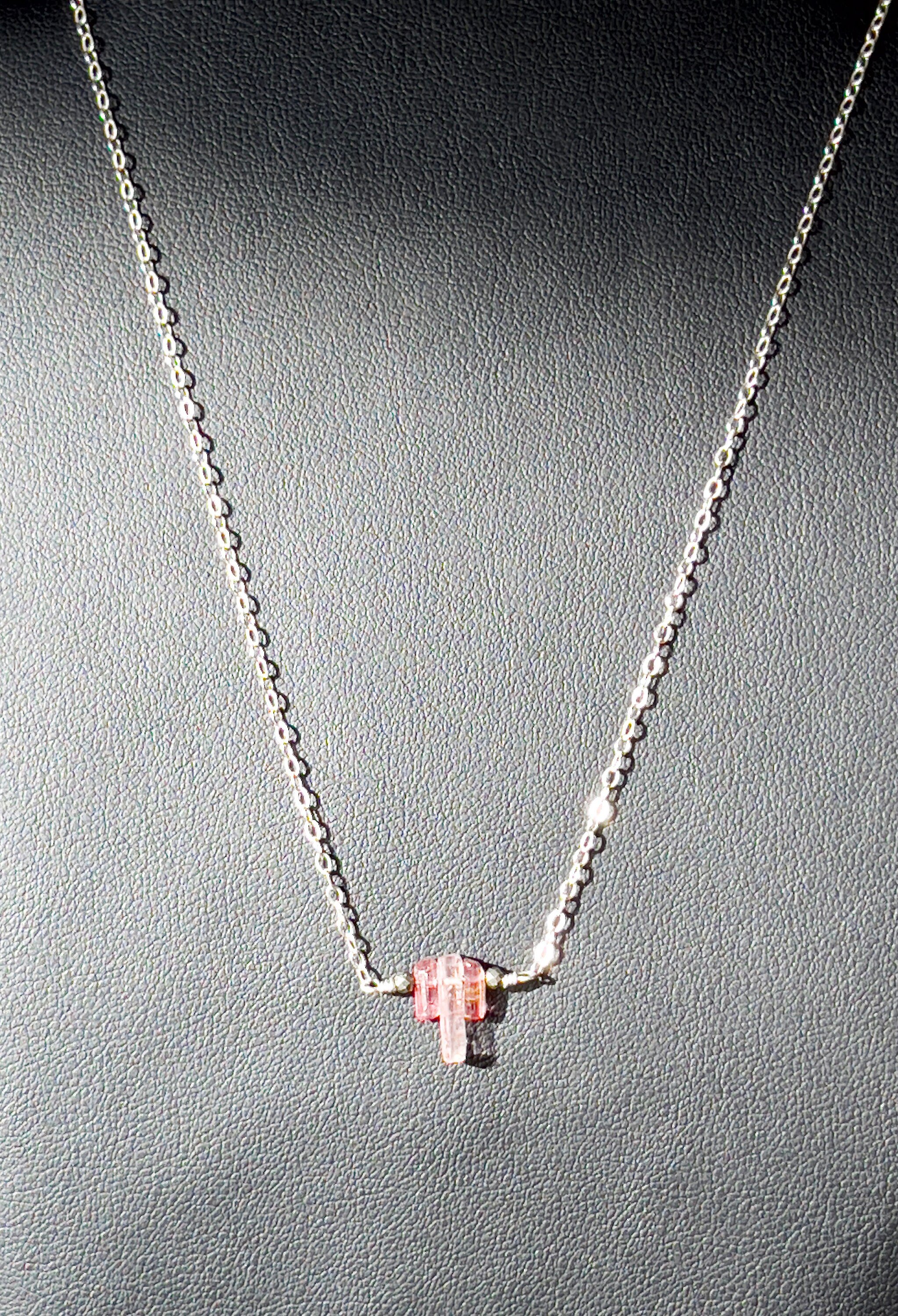 HASTINGS Choker Front View