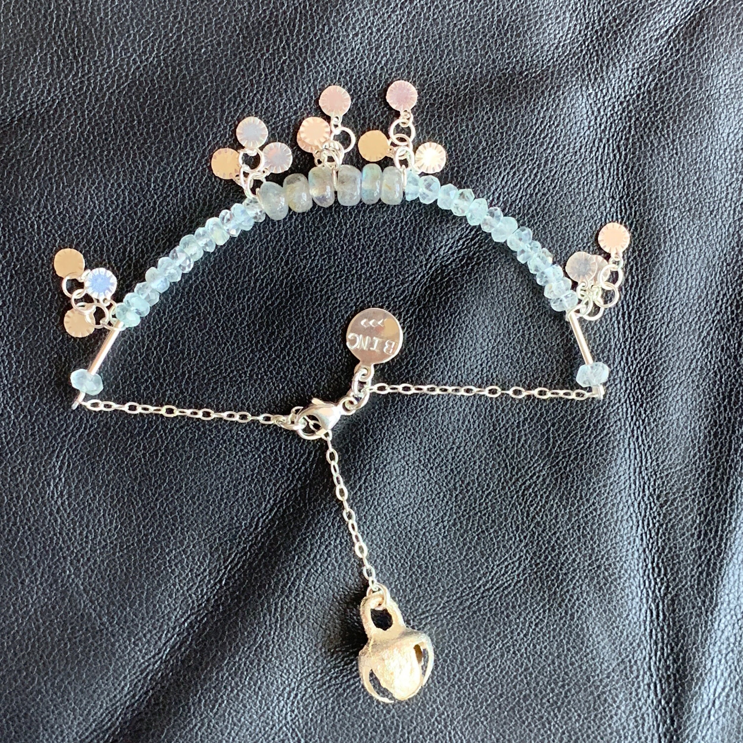 COMMUNICATION (I express) Bracelet Top View