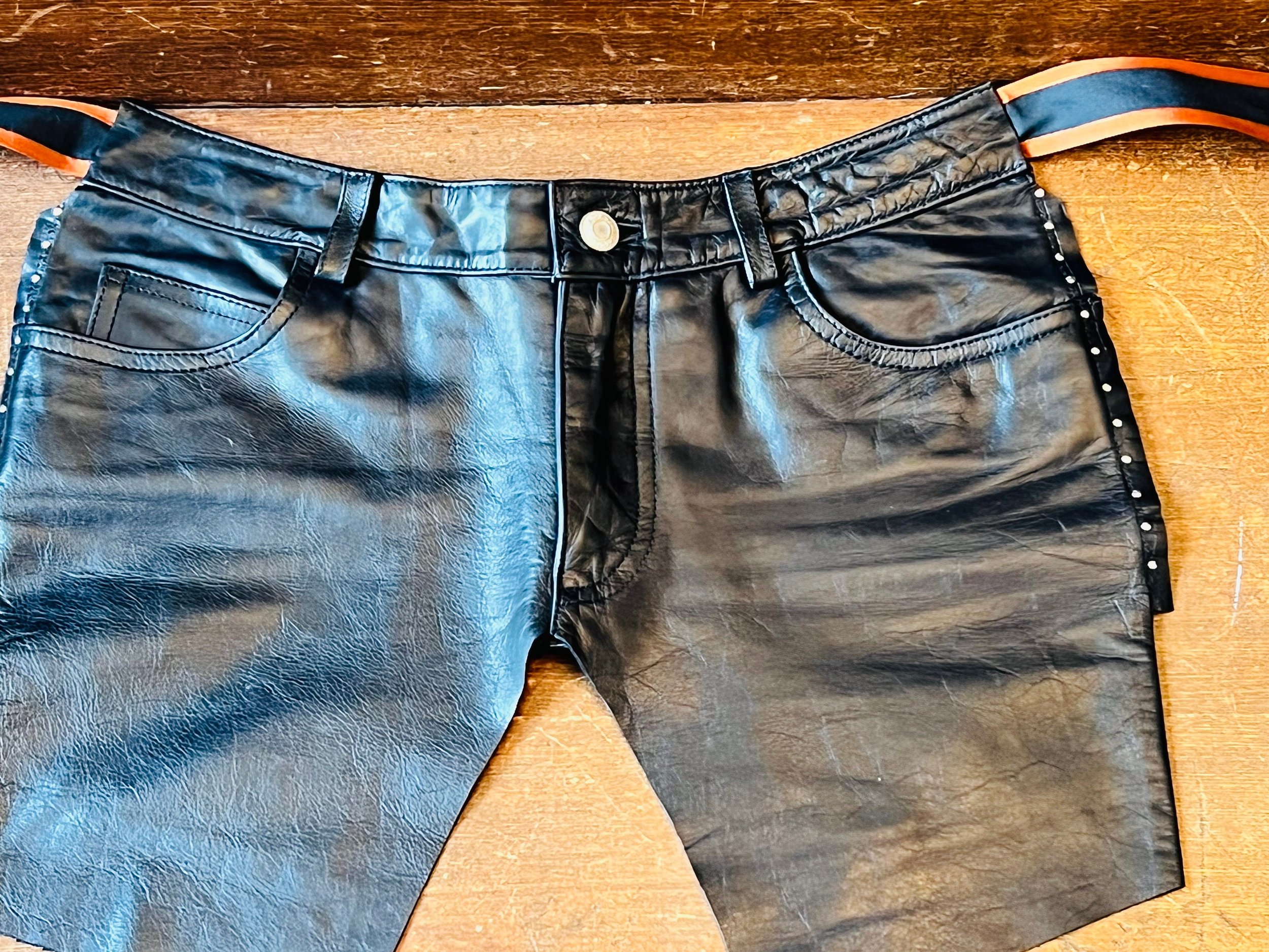 TRUCKER Attachable Pockets Front View