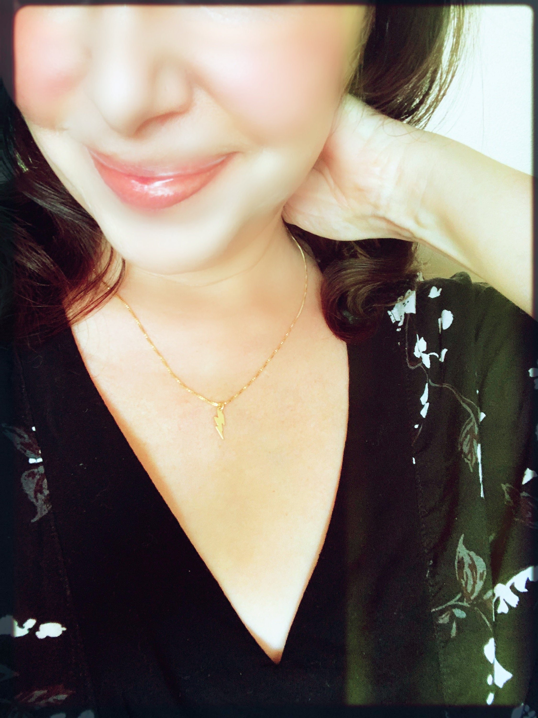 BOWIE BOLT Charm Necklace Model Wearing