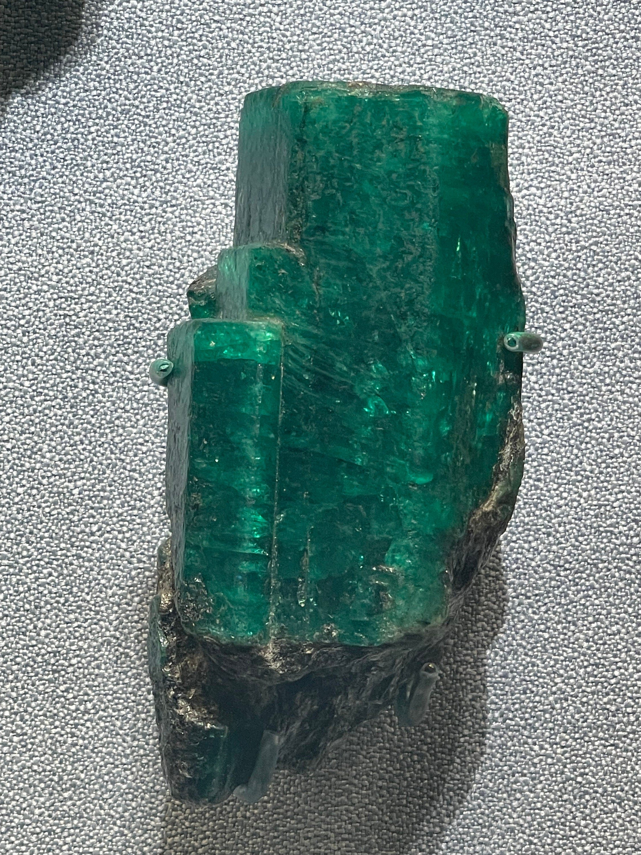 LUCY Earrings Emerald Up Close