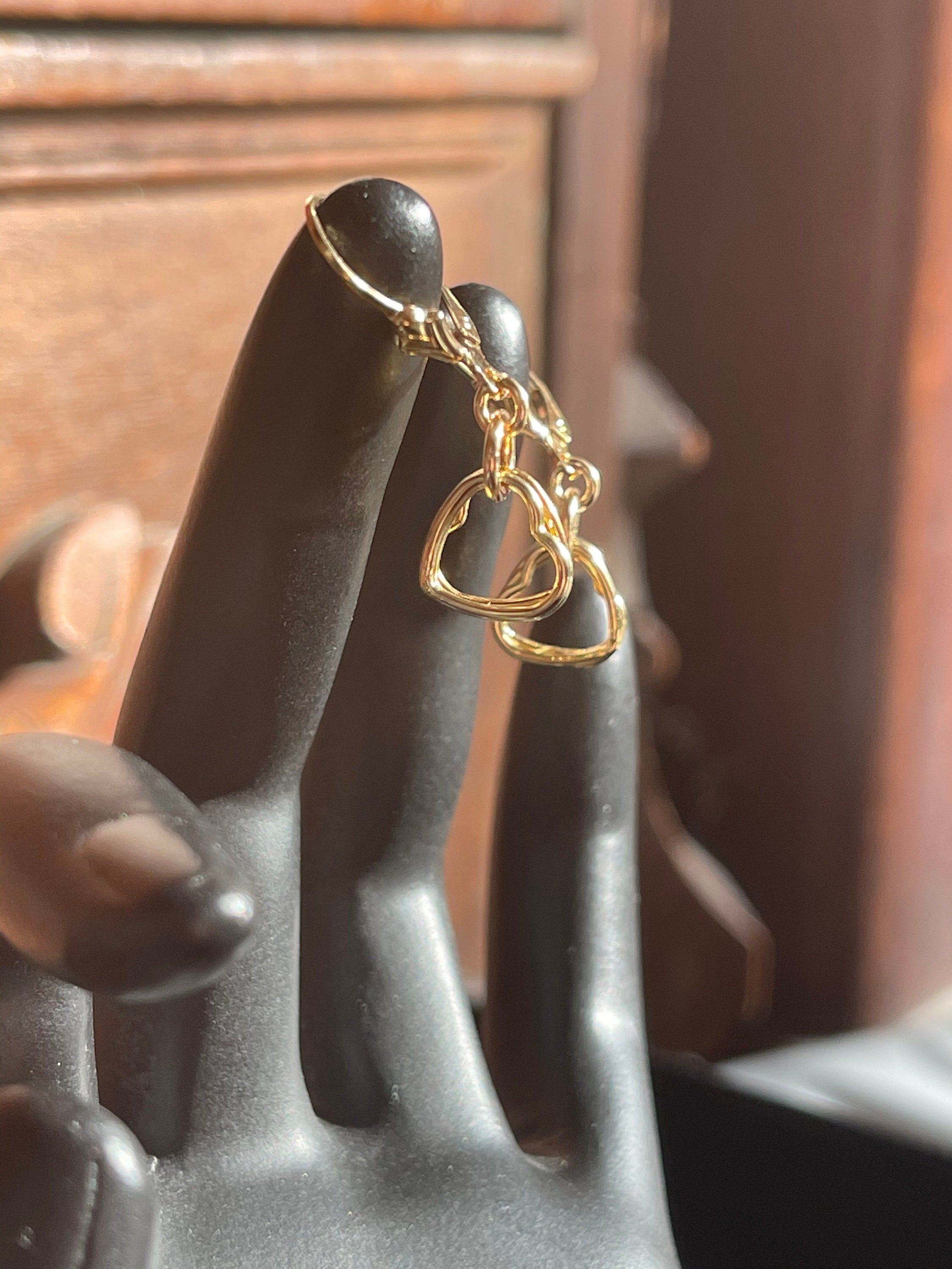ARIELLA Earrings Display View