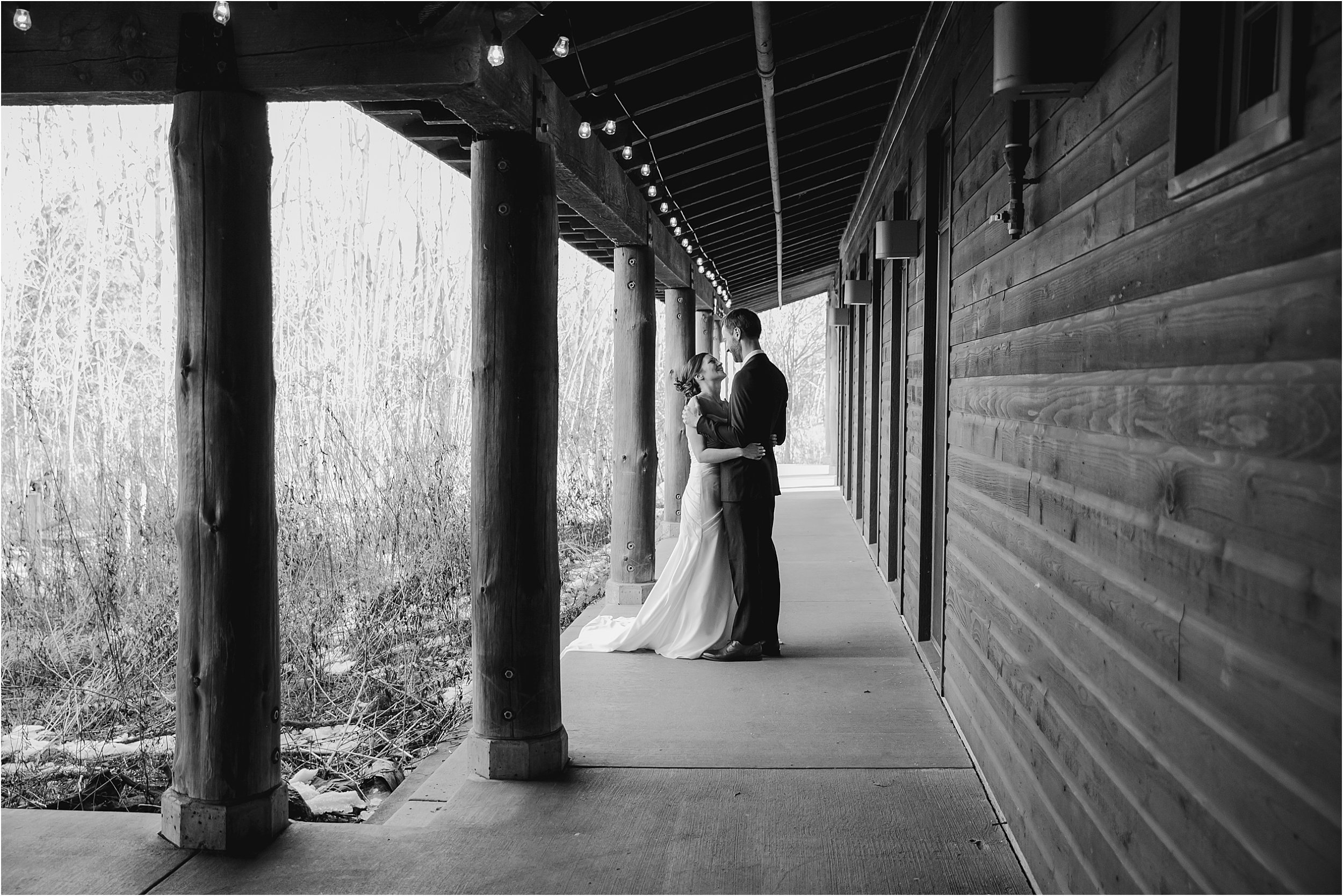 10-bride-groom-log-cabin-nature-center.JPG