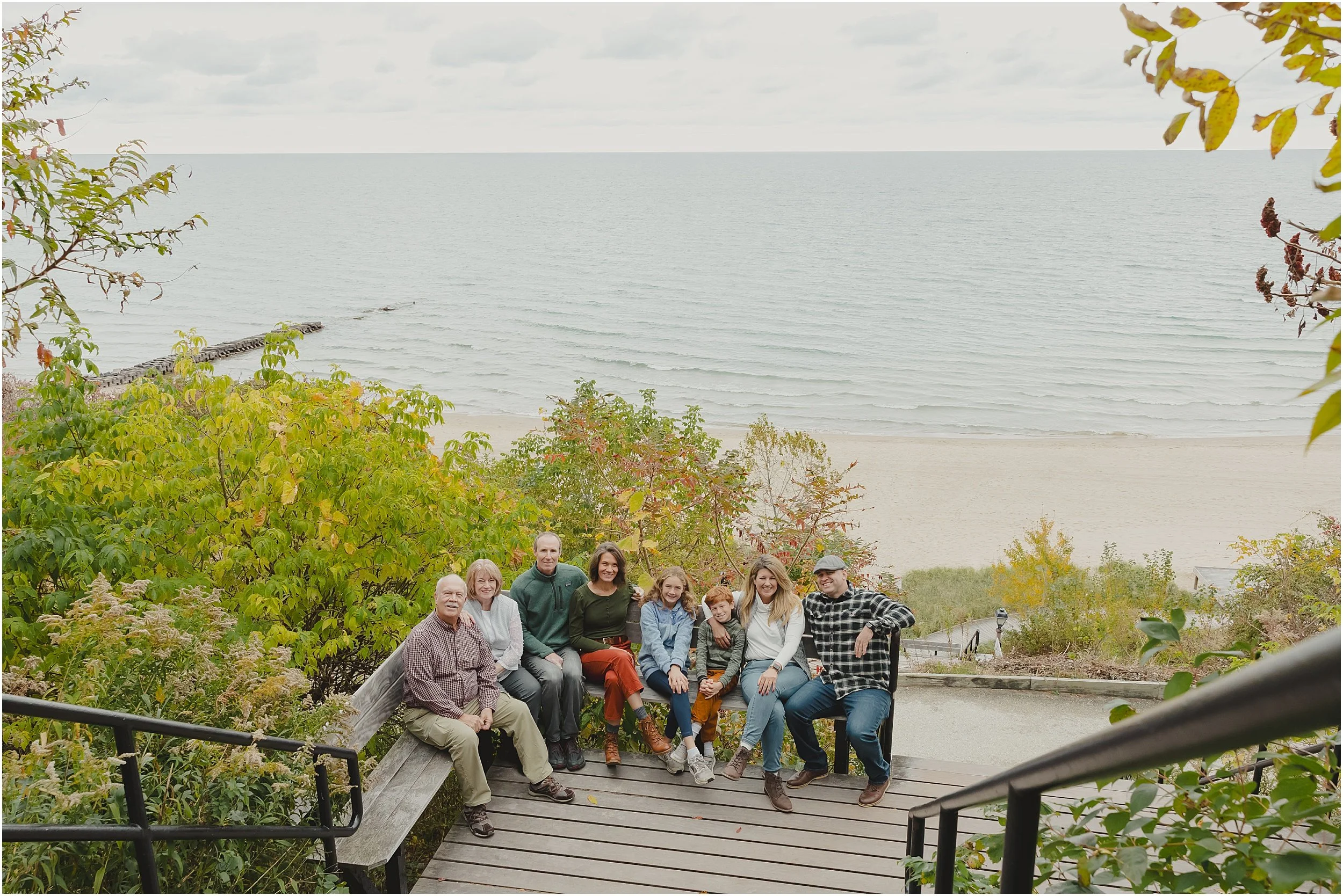 11-candid-fun-relaxed-fall-extended-family-session-lake-michigan.JPG