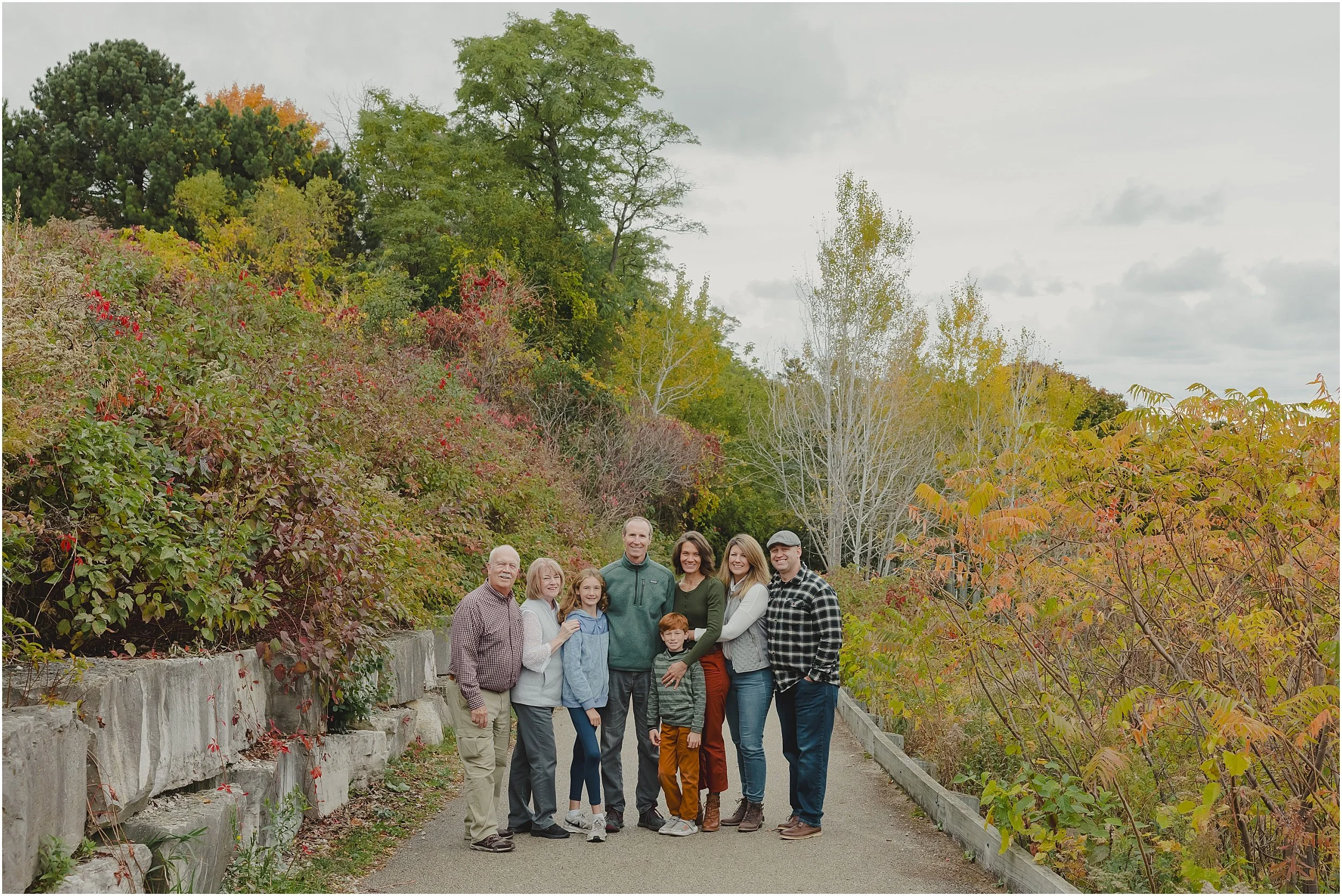 Playful Fall Extended Family Session | Atwater Park | Shorewood, WI