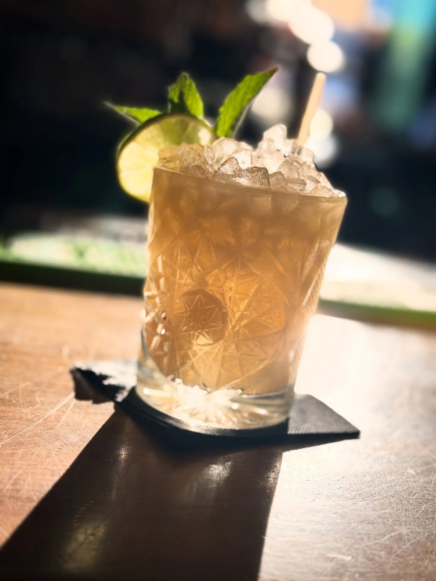 Tyler has a tasty Harvest Mai Tai on the board tonight to turn your Monday into a vacation ๐ด๐น. Also: $8 Farmer’s Gin & Tonics and half price bottles of wine every Monday!
.
.
.
#durhamdrinks #durhambars #maitaimonday