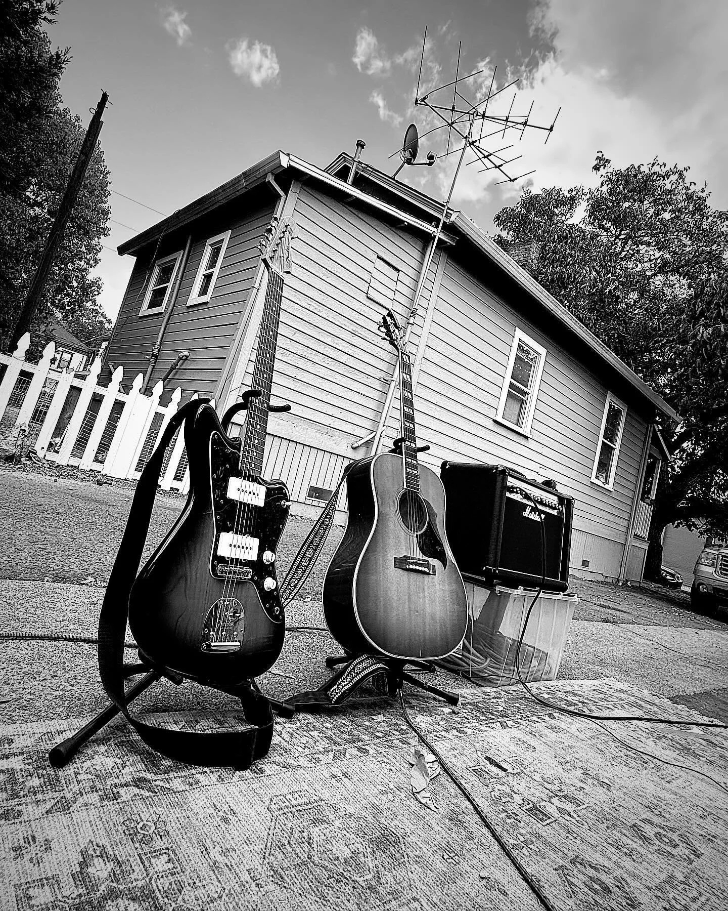 Rain let up in time for sound check ☔️ so I brought my 2 best girls to the dance.