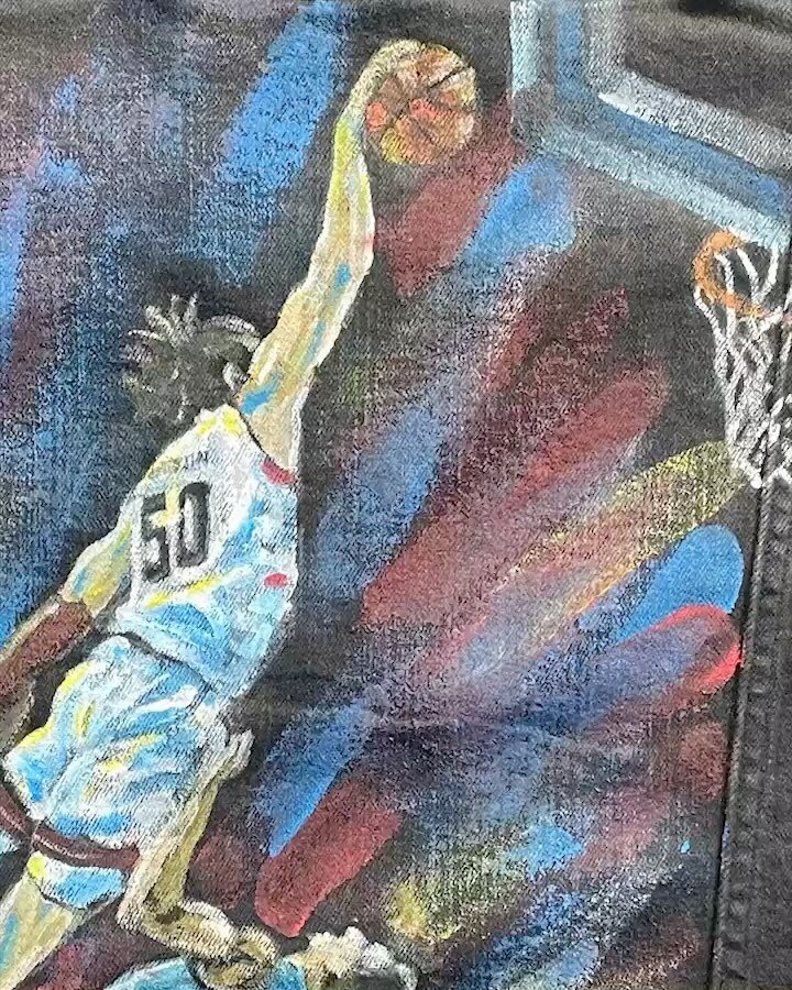 Wearable Art:
Anyone remember this Christmas gift from @agordonofficial? Voted the @nba dunk of the year. 
He&rsquo;s been nothing but a selfless team player for the @nuggets as they redefine the league&rsquo;s formula for a championship contender, g