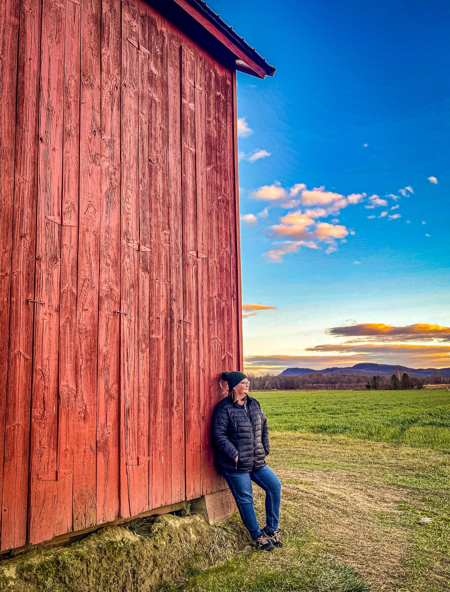 I&rsquo;m in my barn influencer era&hellip; should I move to Massachusetts?? 

Nah. Too cold 😆 

It&rsquo;s beautiful here but California has my heart 🥰 We really enjoyed exploring the areas around Amherst College and UMass. Then driving through Co