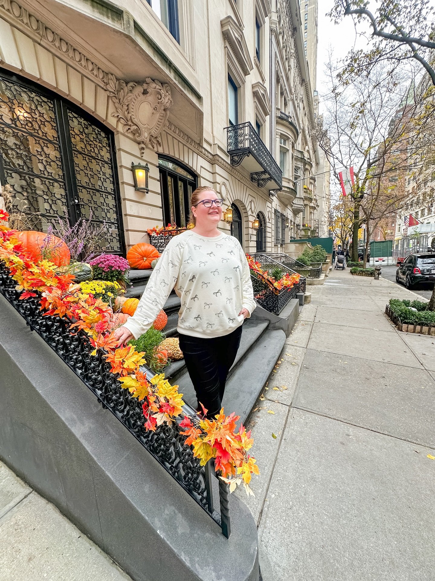 Happy Thanksgiving from NYC! 🦃 

We&rsquo;ve been having so much fun exploring this beautiful city this week! We also got a behind the scenes look at some of the parade floats and balloons that will be in the @macys parade (tell me if you see @disne