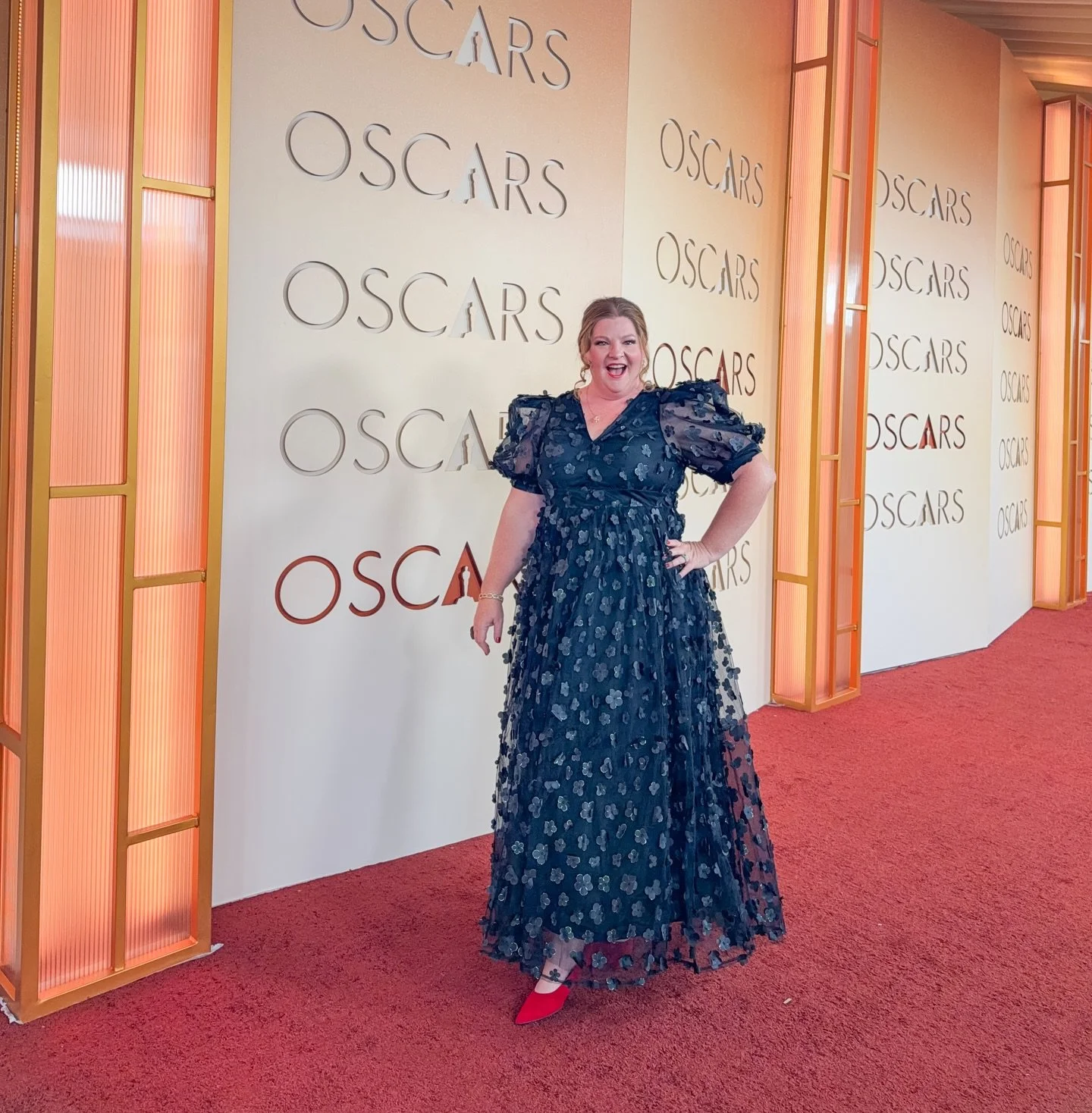 And the winner is&hellip;.🖤🖤🖤 

Feeling like a superstar today at the Oscars!! Thank you to everyone who helped me pick a dress to wear! I loved them all, but this one just felt like the right fit for the occasion 🤩 I got here early so I could ge