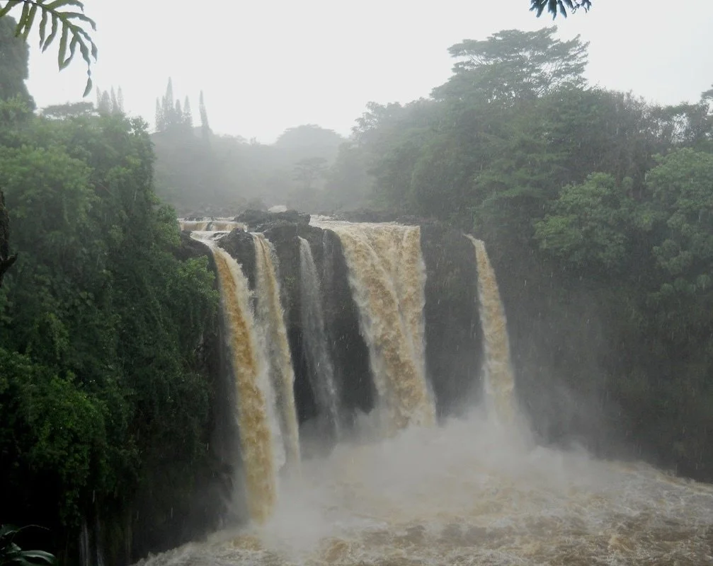 rainbow-falls-big-island-Philippe Guide Français Hawaii.jpeg