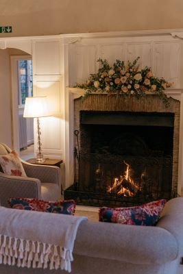 suffolk_wedding-venue-with-log-fire.jpg