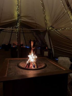 tipi-firepit-winter-wedding.jpg