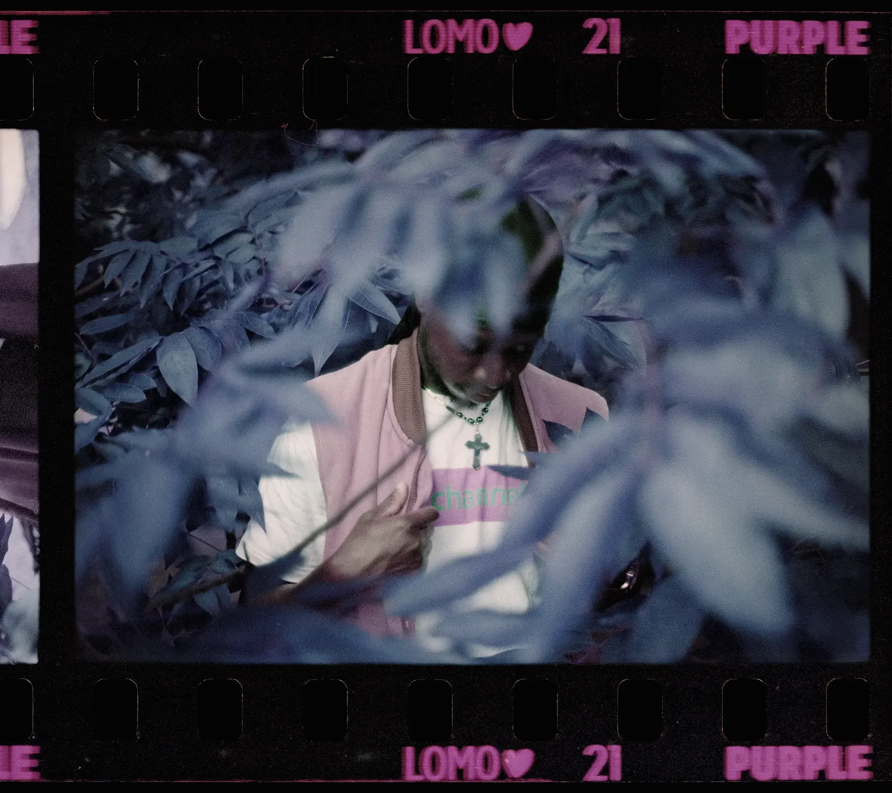 portrait_kraftykid-lomochrome-purple05.webp