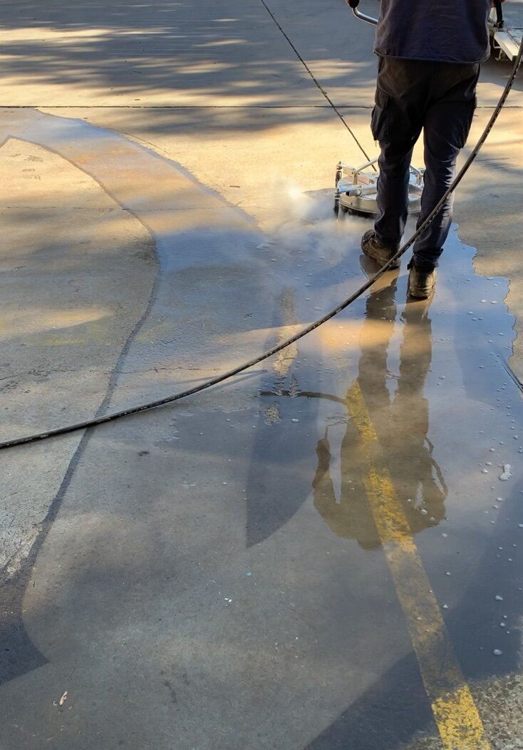 Hot Water Pressure Washing without Recovery 