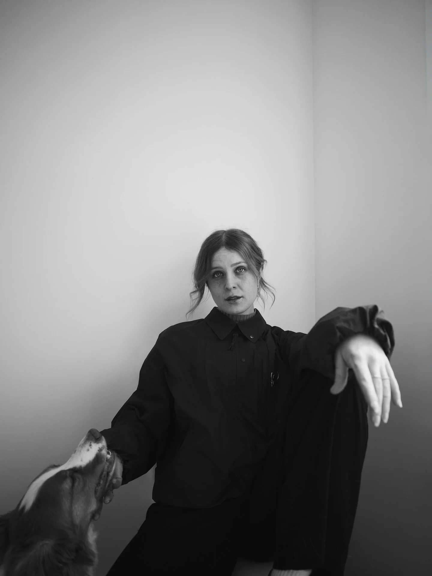 It&rsquo;s me, Mars, stopping in to say hi 🖤

Artist, dog mum, story hoarder and matcha enthusiast. 
I live for soft light, warmth, music and impulse creativity. 

I&rsquo;m the human behind this account and I appreciate you all for following 🖤