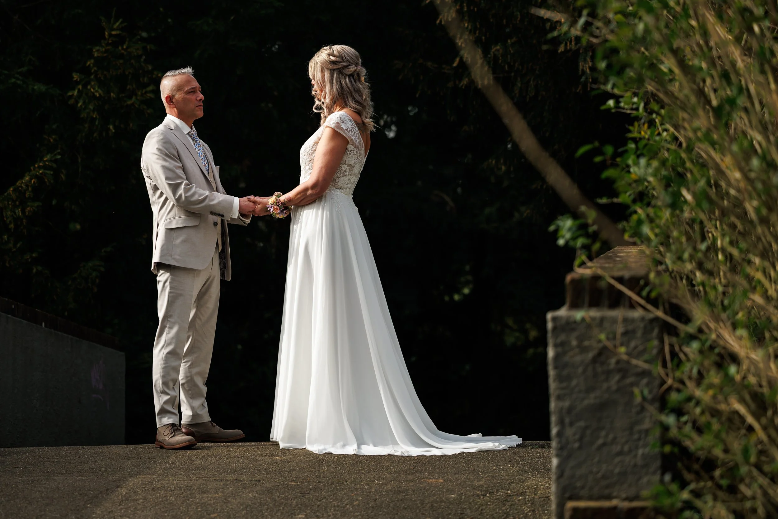 Bruidspaar-fotoshoot-Wantijpark.jpg