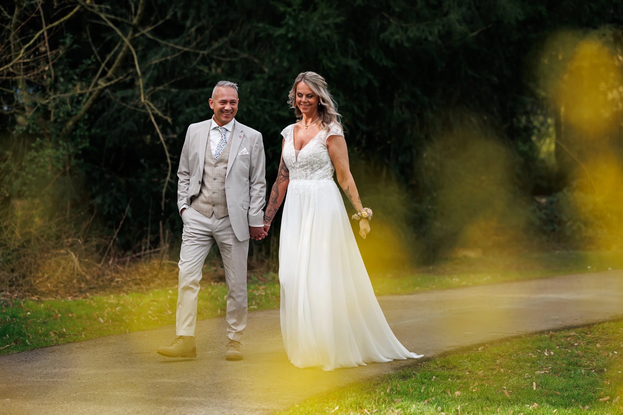 Bruidspaar-fotoshoot-Wantijpark-64.jpg