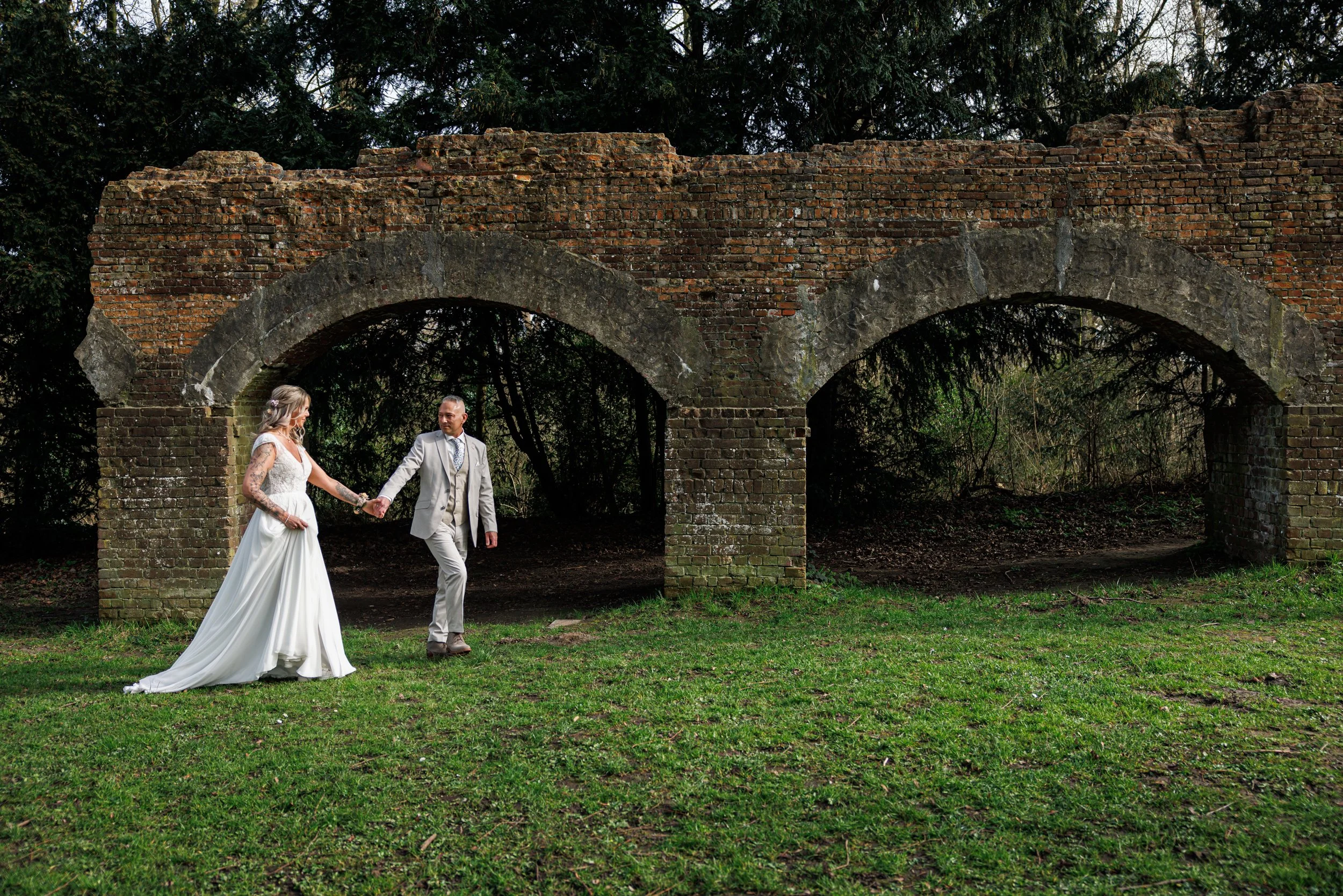 Bruidspaar-fotoshoot-Wantijpark-schietmuur-59.jpg