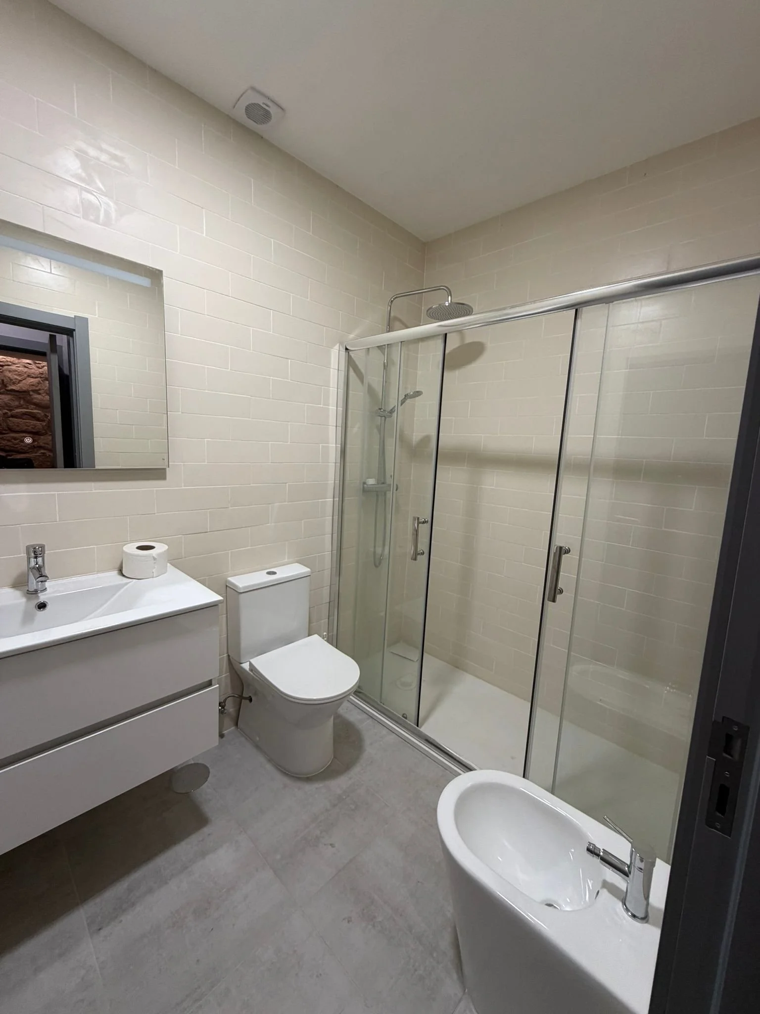 WhatsApp Image 2025-10-16 at 16.22.39 (1).jpeg