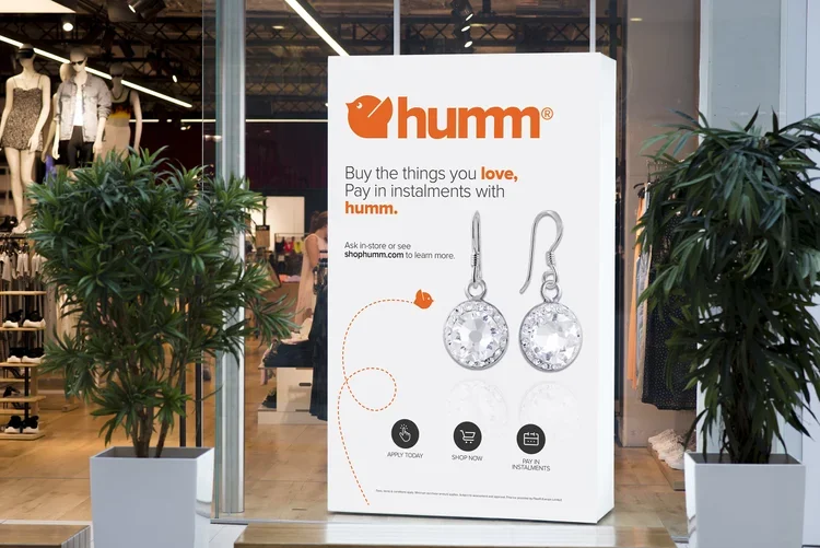 Retail branding and window signage designed by Brand Elevation for Humm Jewellery, showcasing promotional graphics and customer finance options.