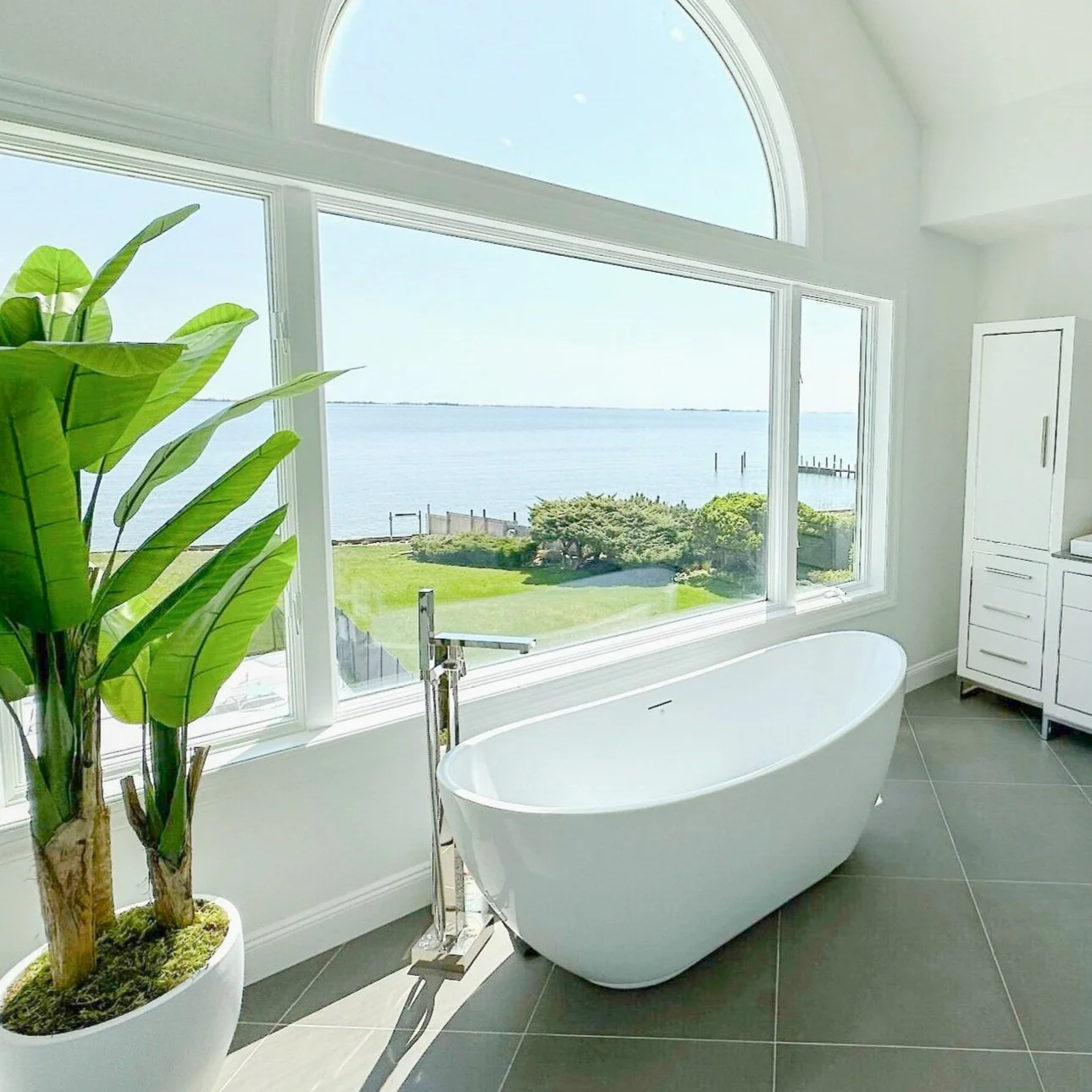 HAMPTONS BAY