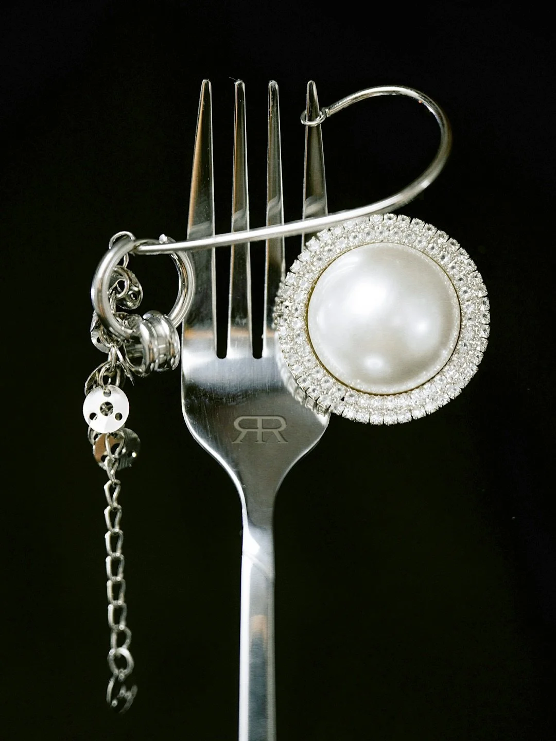 Another look at Rhuum &hearts;️ 

#visualidentity #branding #branddesigner #brandbuilder #jewelrybrand