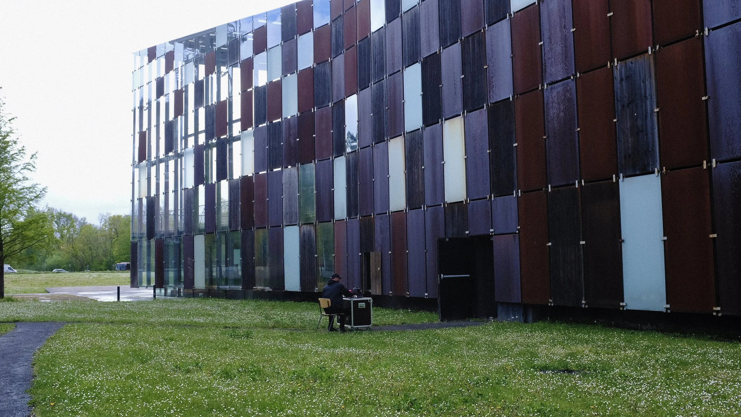 99bis_AntoineBertin_Outisde_Landscape2.jpeg