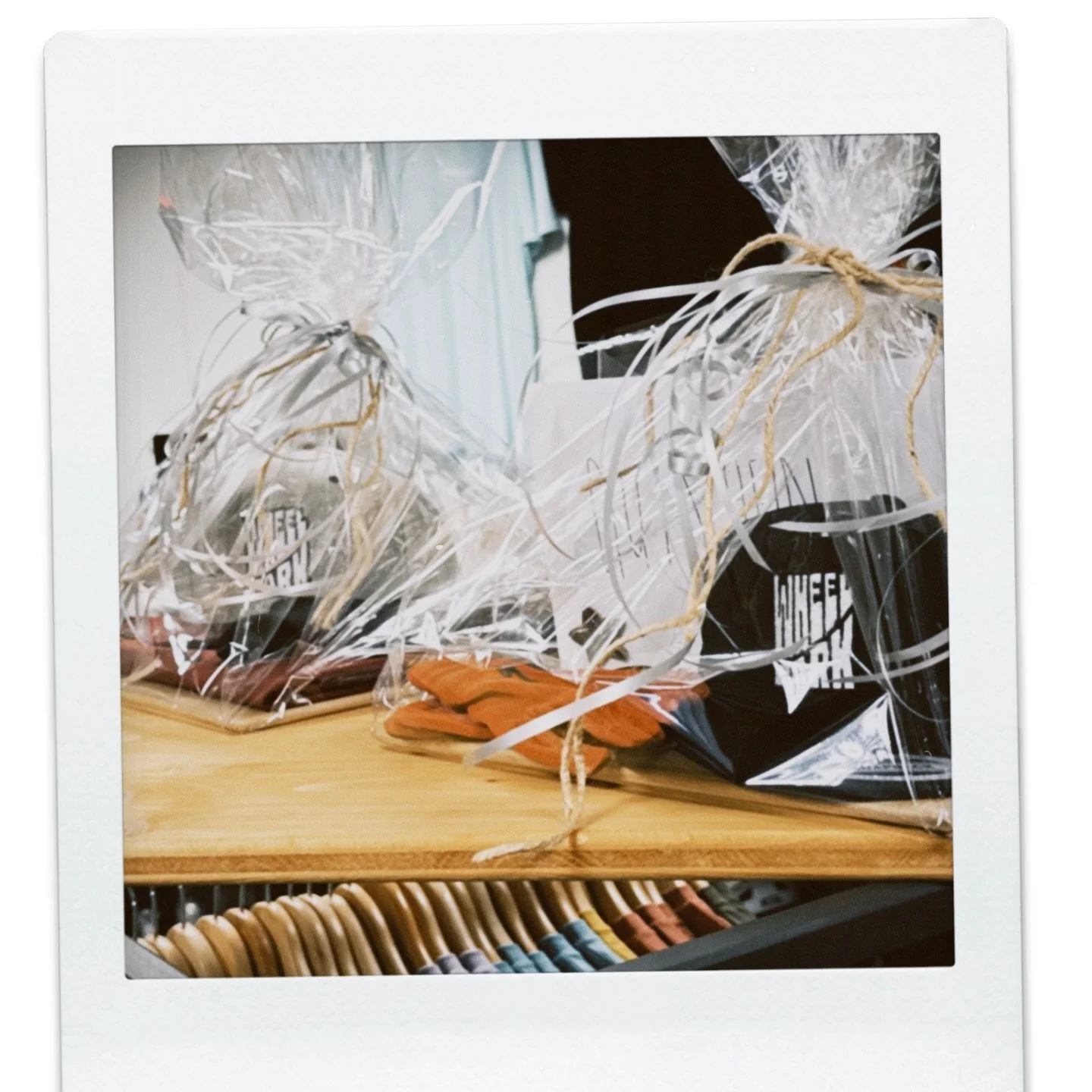 🎁🎁🎁
bruchsch? Kristin isch im bastelfieber 💝