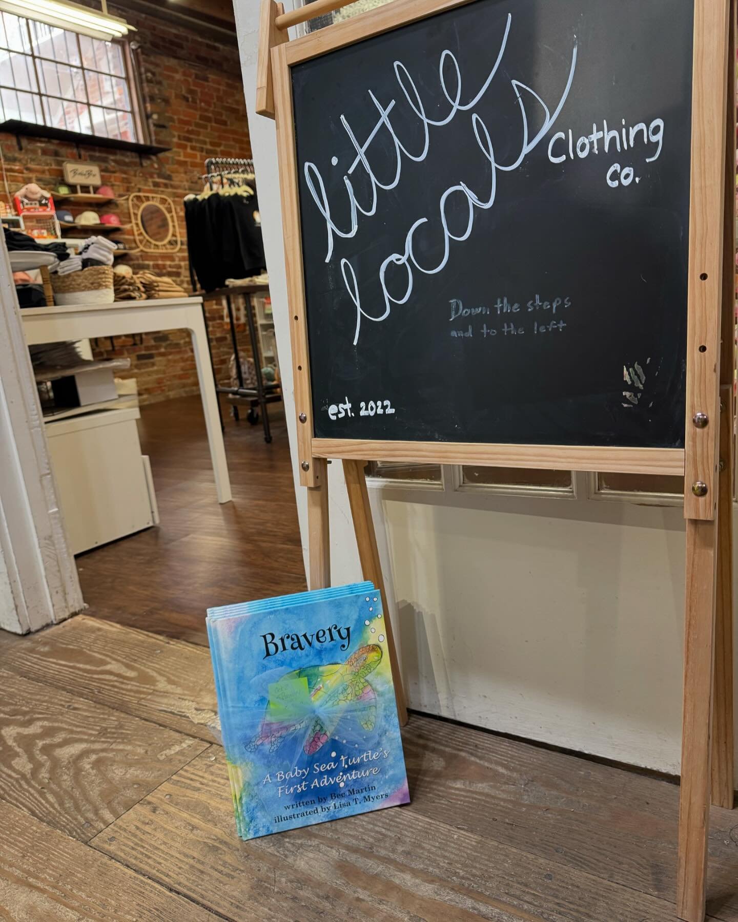 Book restock! 💥
Signed copies, with bonus sticker inside. 🫶🏻

Thanks for shopping local! 🌊🐢💚📚

#braverybabyseaturtlebook #childrensbook #cottonexchange @shopcottonexchangeilm @littlelocals_clothingco