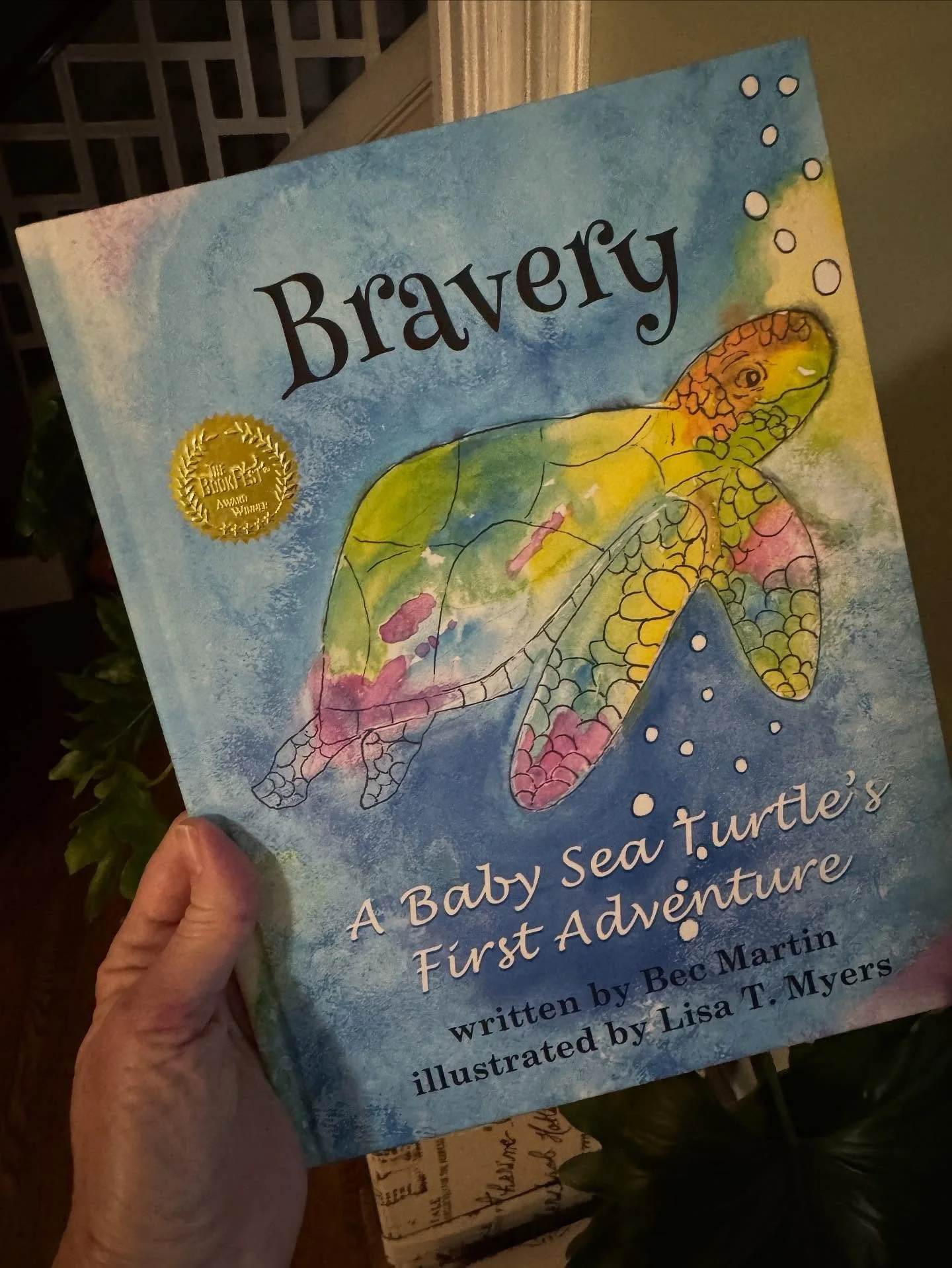 I gotta say, I like this look!!! 😍

First Place: Nonfiction - Children's - Animals. 🥇

@the_bookfest Fall 2025

#awardwinningauthor #braverybabyseaturtlebook #seaturtles #seaturtleconservation #childrensbook #childrensliterature #thebookfest #shell