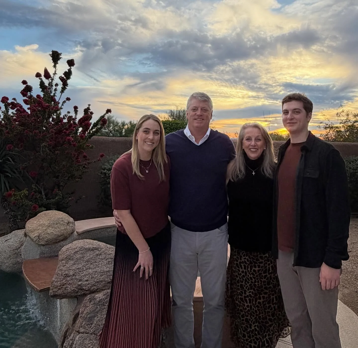 Happy Thanksgiving! Enjoy the blessings of families and friends today!