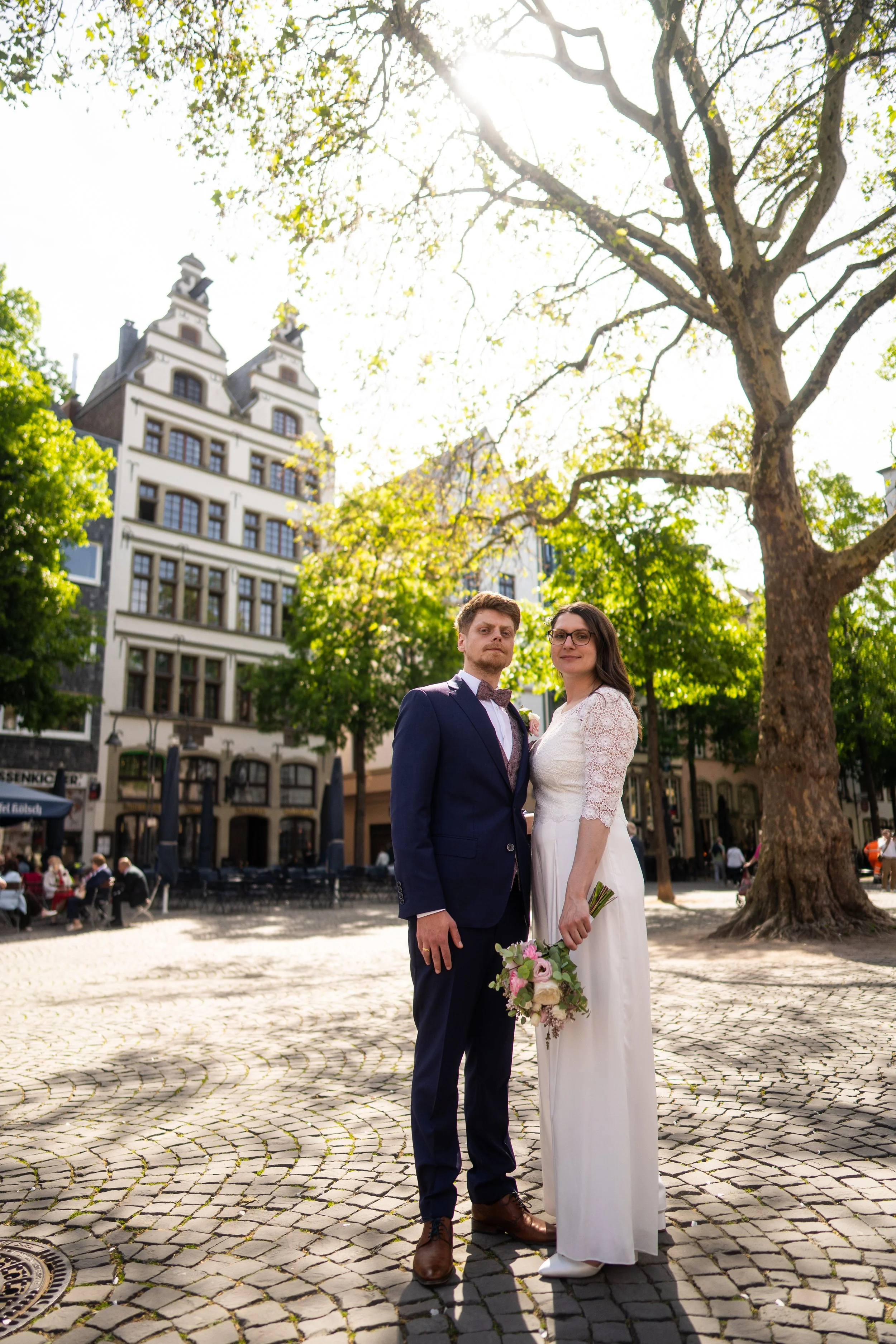 Historisches Rathaus Köln Rentkammer Brautpaar Standesamtliche Hochzeit Hochzeitsfotos Brautpaarshooting Alter Markt Altstadt