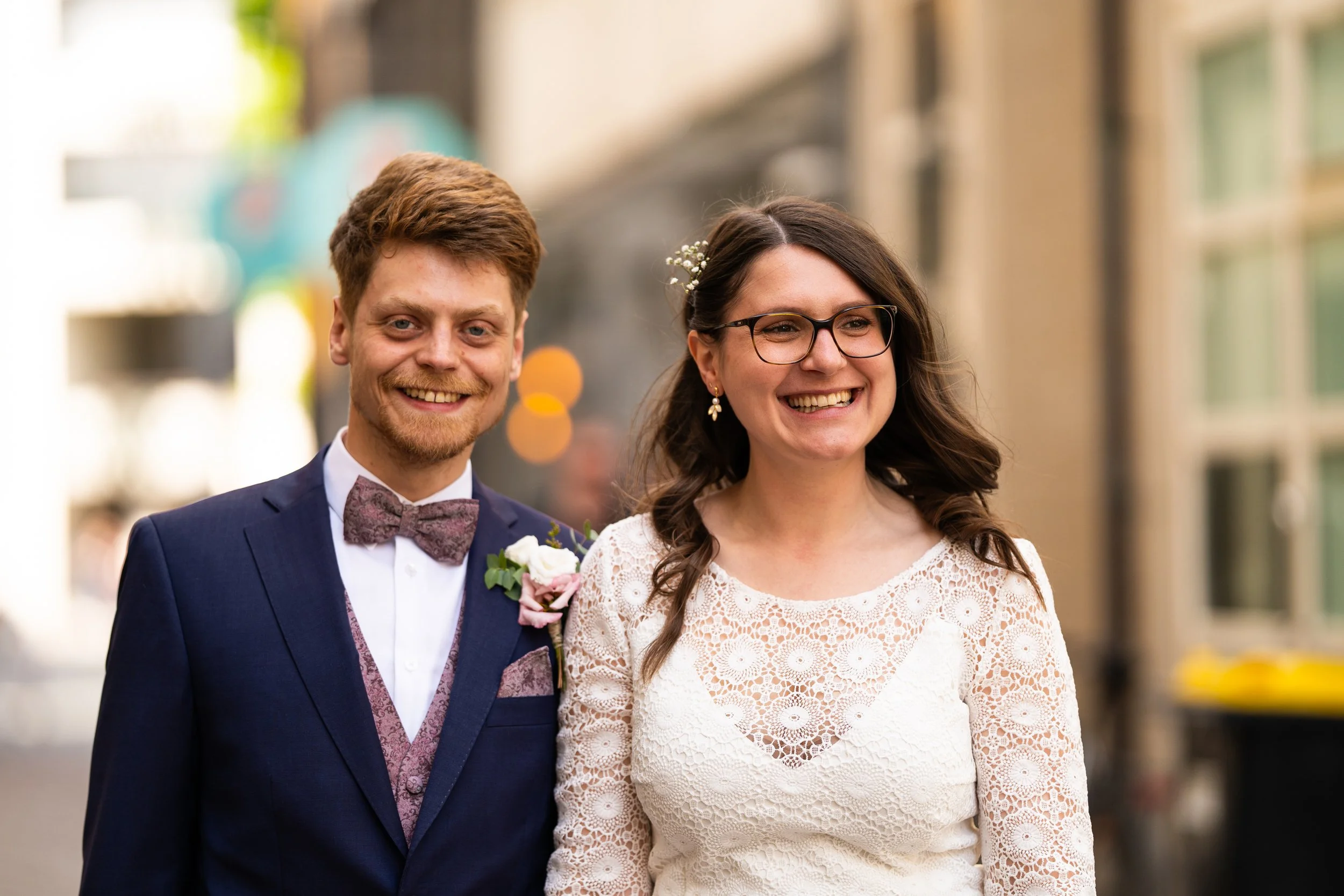 Historisches Rathaus Köln Rentkammer Brautpaar Standesamtliche Hochzeit Hochzeitsfotos Brautpaarshooting Alter Markt Altstadt