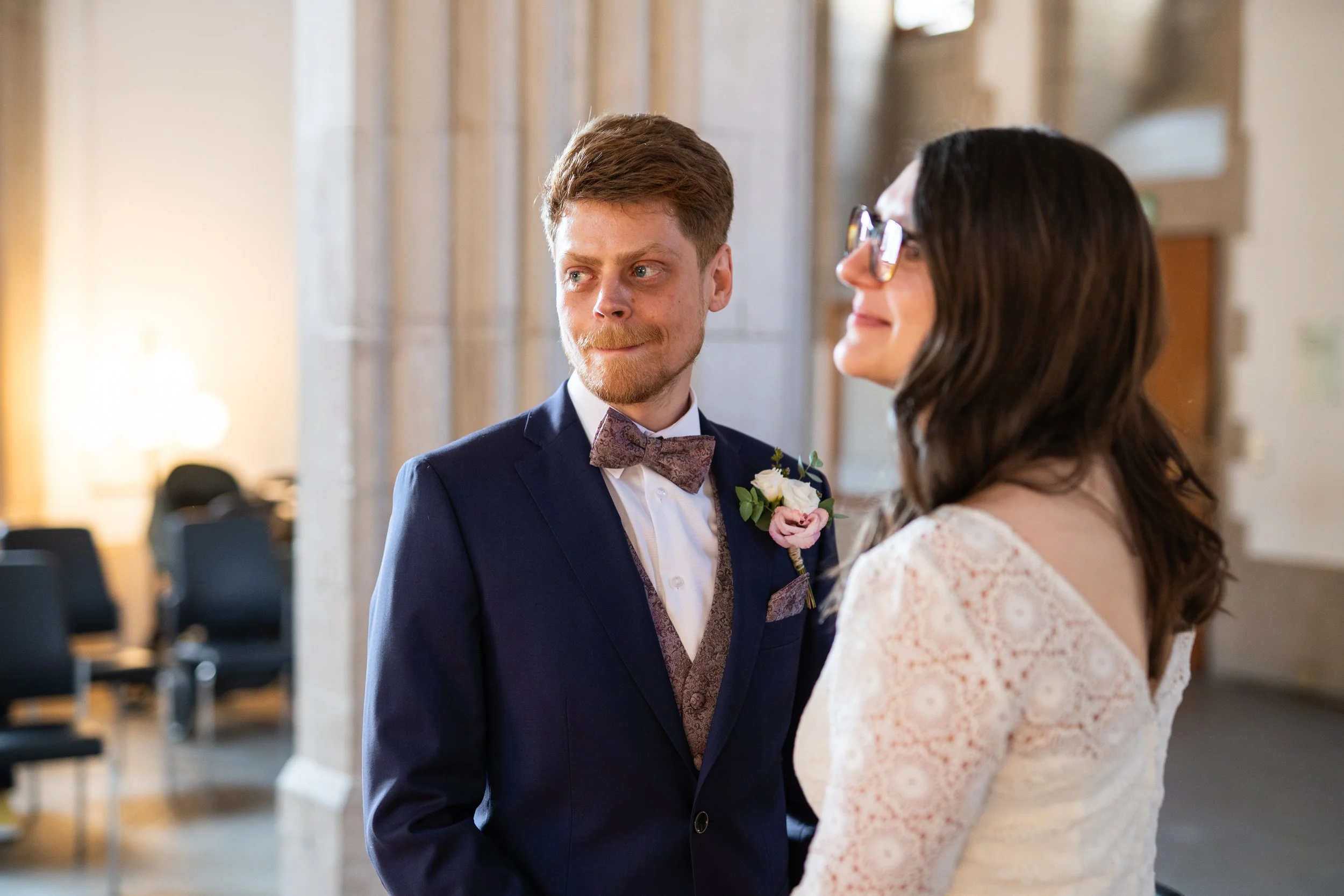 Historisches Rathaus Köln Rentkammer Brautpaar Standesamtliche Hochzeit Hochzeitsfotos