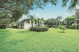 Elegant Pinecrest Estate Sale