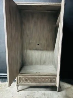 All About the WOW - 273 Small.jpeg