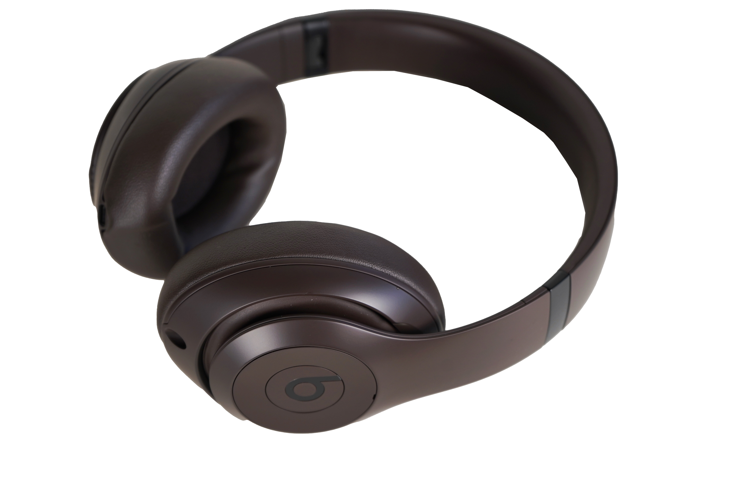 Beats Studio Pro Deep Brown.png