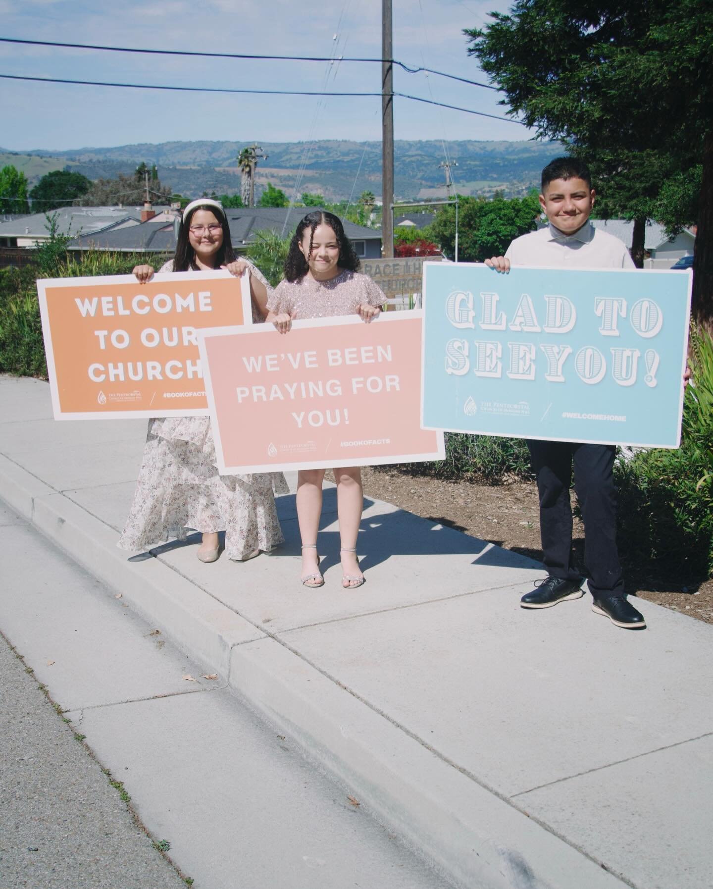 Still thinking about Sunday&hellip; 🙌✨

Thank you to everyone who joined us for our Resurrection Sunday celebration! 🤍

We loved having all of our guests with us and look forward to seeing you again! 👏😊

From the service to all the kids festiviti