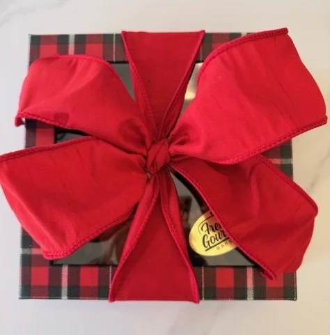 THUMBPRINT GIFT BOX.jpg