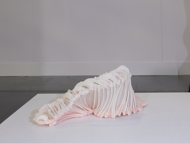 Ridge, 2025 by Daniela Bergschneider (Ceramic Brussels)