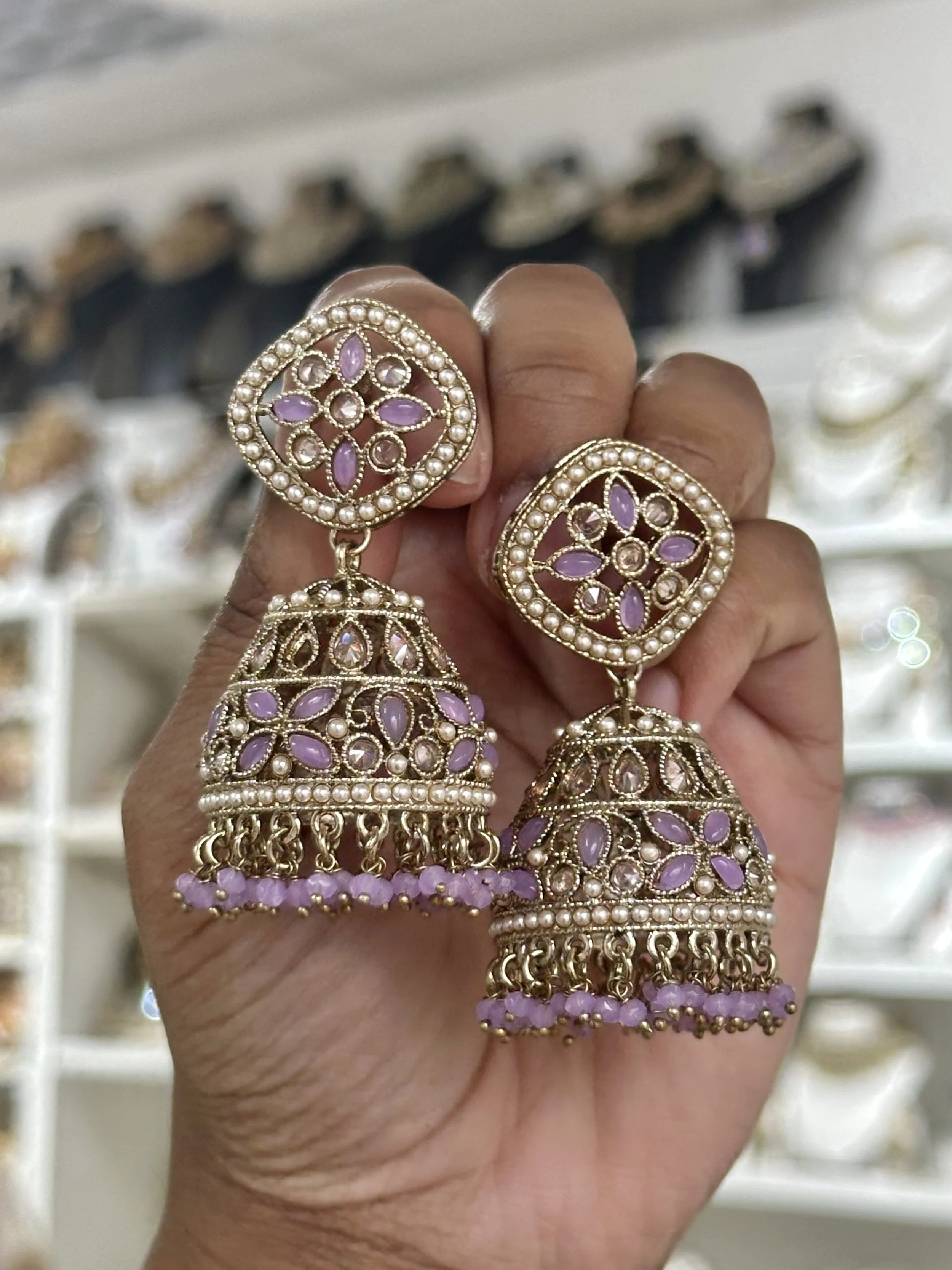 Large lilac jhumka