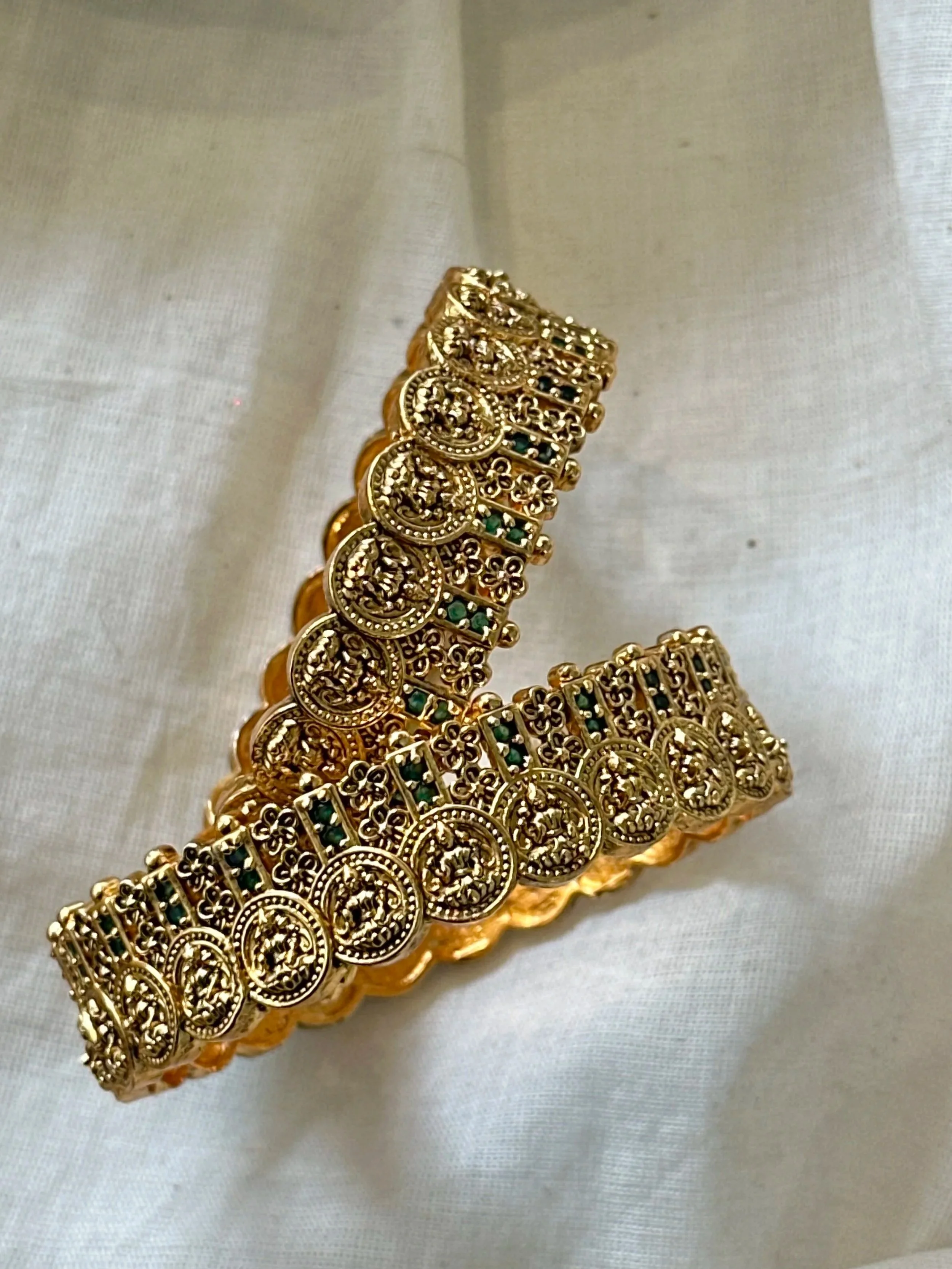 Emerlad green Temple bangle