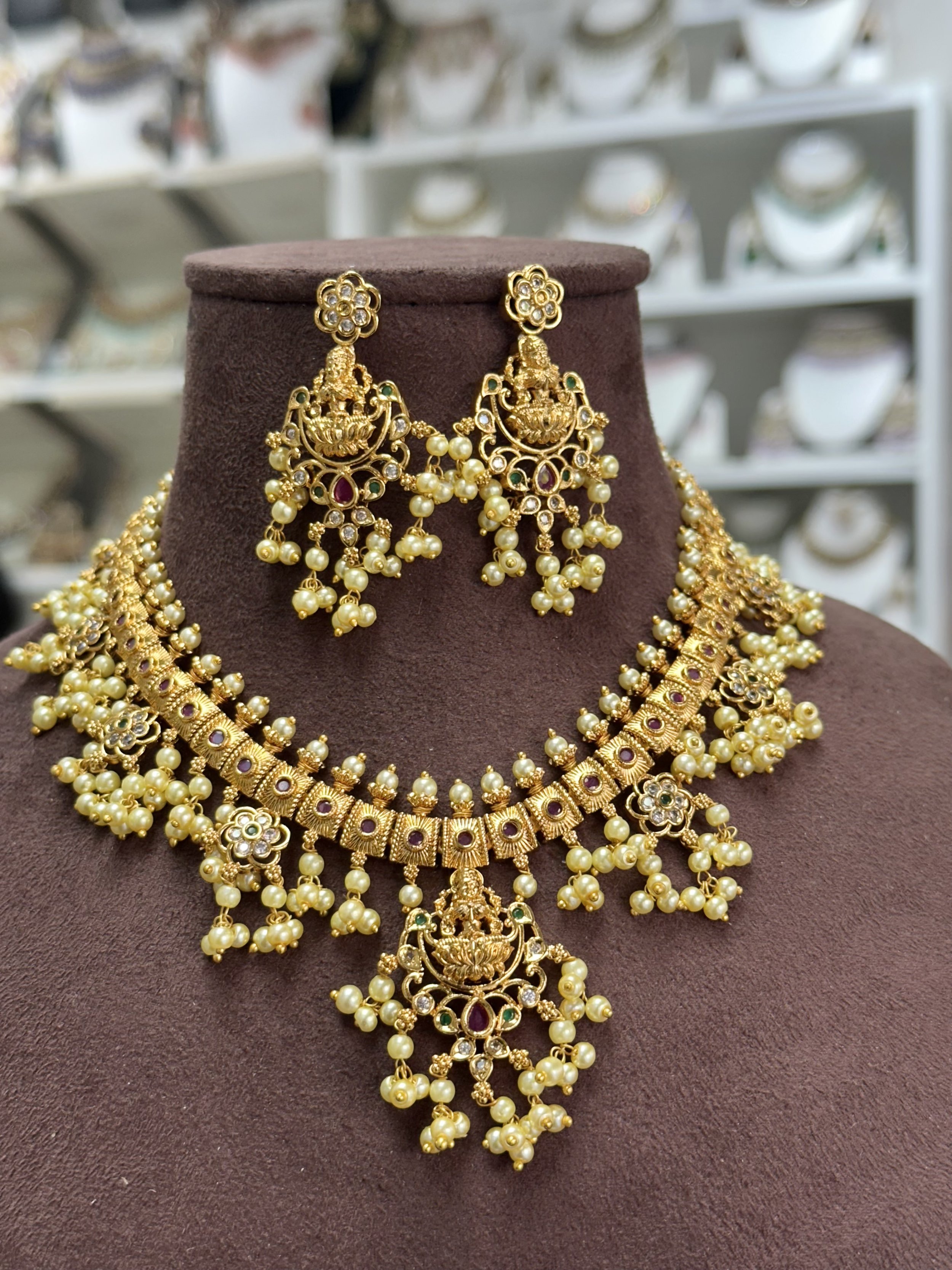 Gold plated flexible Guttapusalu set